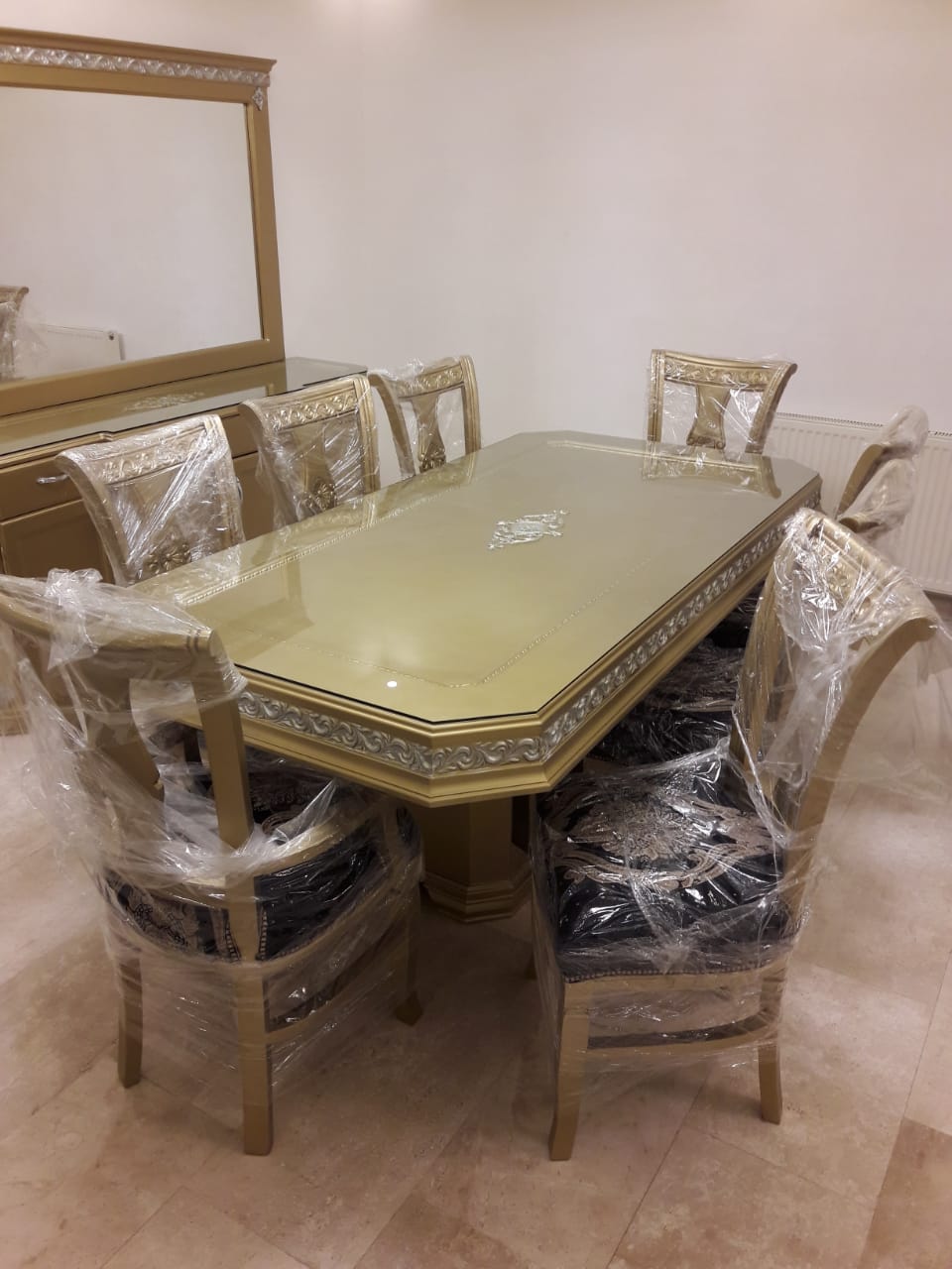 طاولات السفرة وغرف الطعام                                            


	 				لا تنسَ أنك شاهدت هذا الإعلان في عنكبوت            
	 				
                                تفصيل طاولات السفرة 4/6/8/...