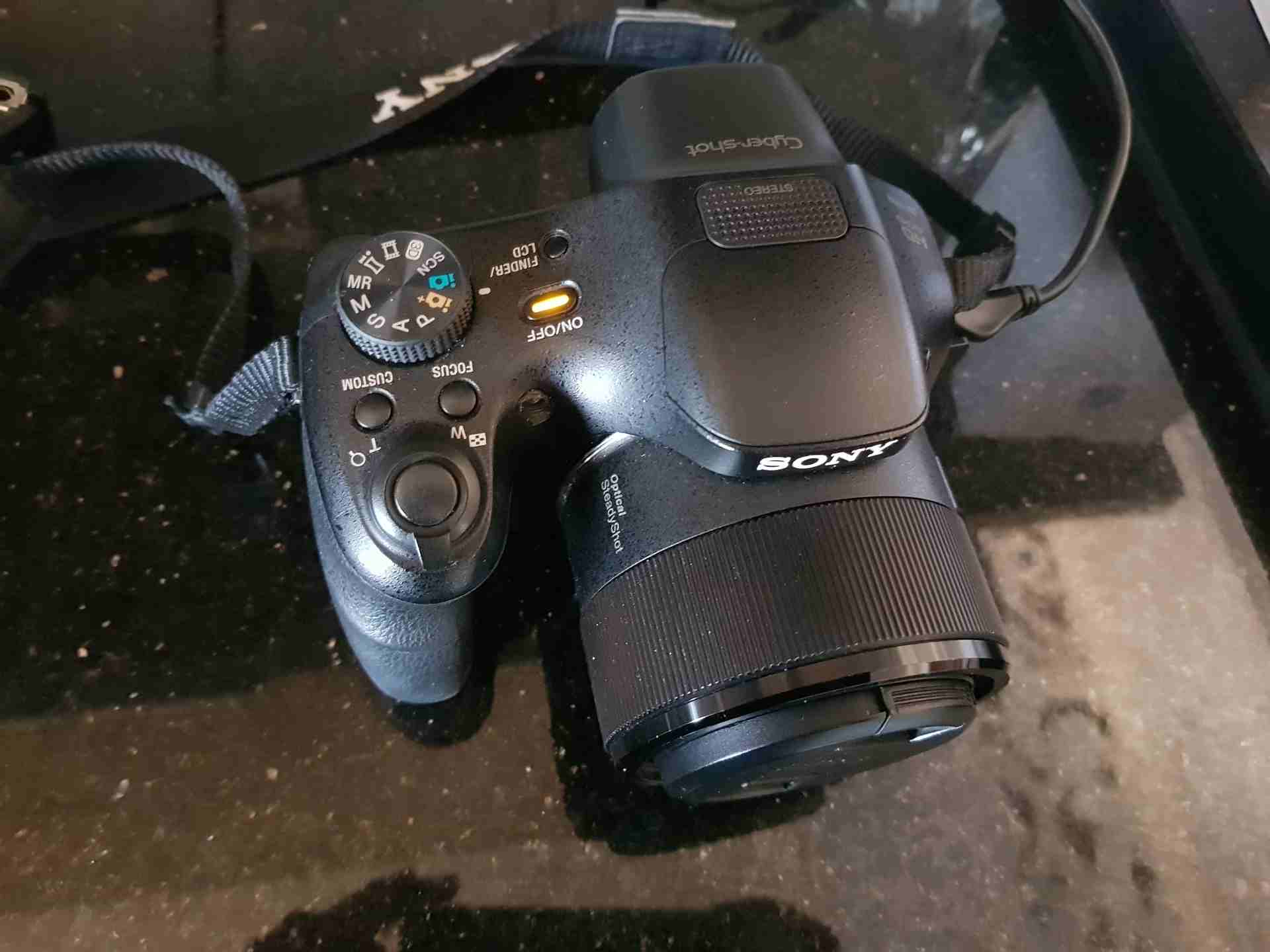 SONY DSC-HX300 50X OPTICAL ZOOM with original Sony BAG
لا تنسَ أنك شاهدت هذا الإعلان في عنكبوت
ال...