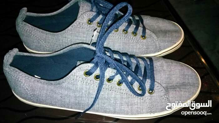 Adidas , Nike , Levi's , h & m
لا تنسَ أنك شاهدت هذا الإعلان في عنكبوت
شوزات ماركات...