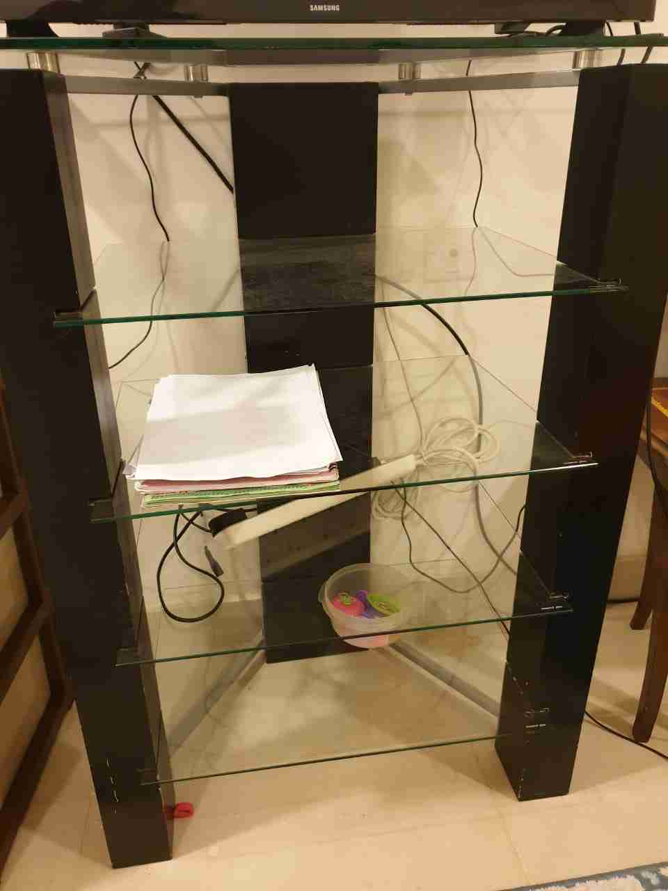 دولاب زجاج للتفاز                                            


	 				لا تنسَ أنك شاهدت هذا الإعلان في عنكبوت            
	 				
                                بحالة ممتازة. الزجاج قوي ويستحمل تل...