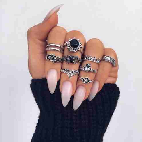 شروة اكسسوارات 530 طقم بسعر لقطة....اطقم خواتم وحلوق و سناسيل واساور
لا تنسَ أنك شاهدت هذا الإعلان في عنكبوت...