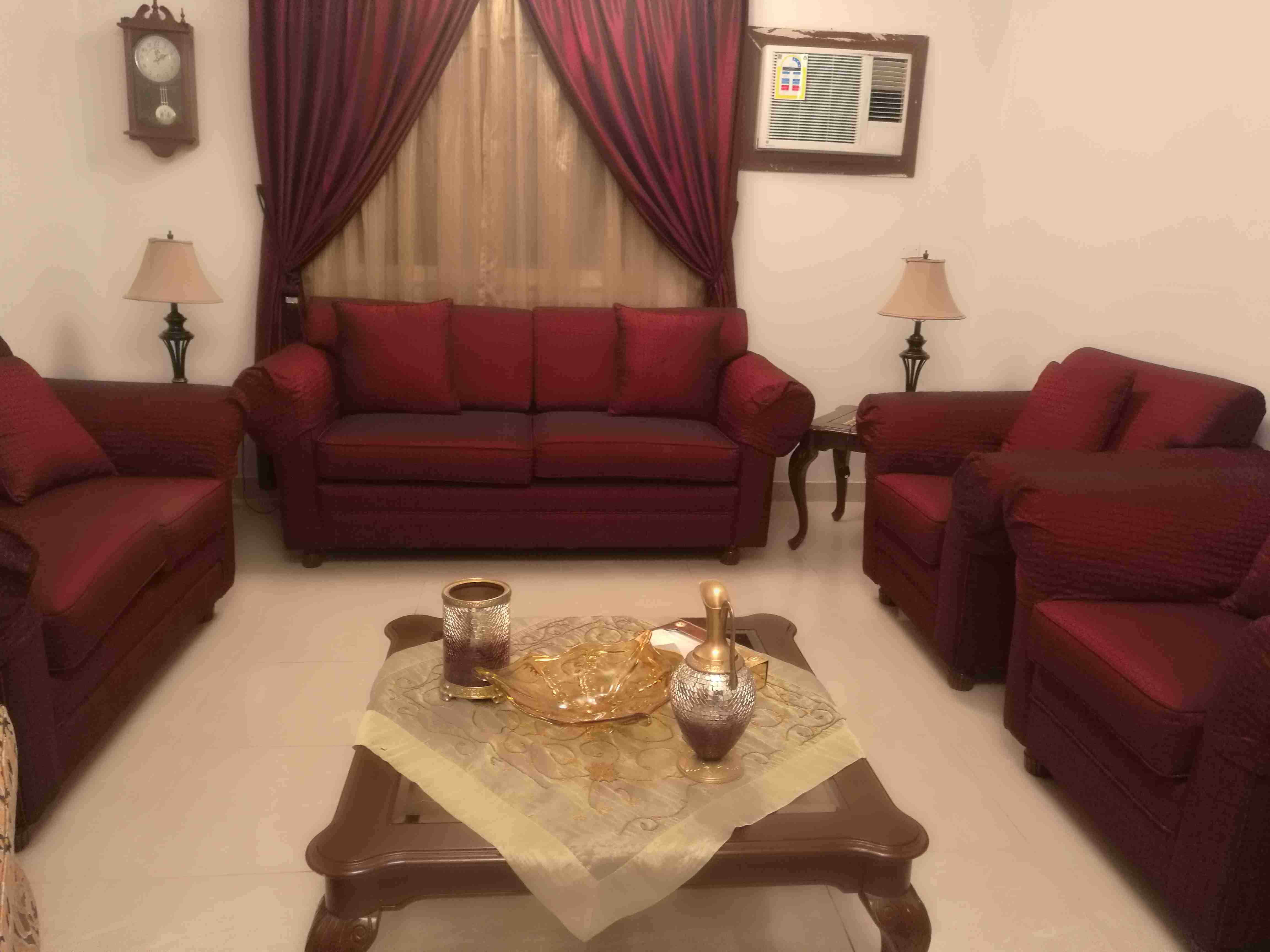 طقم كنب غير مستهلك ابداا                                            


	 				لا تنسَ أنك شاهدت هذا الإعلان في عنكبوت            
	 				
                                تكلفته 8 الاف..قطعة ثلاثية و...