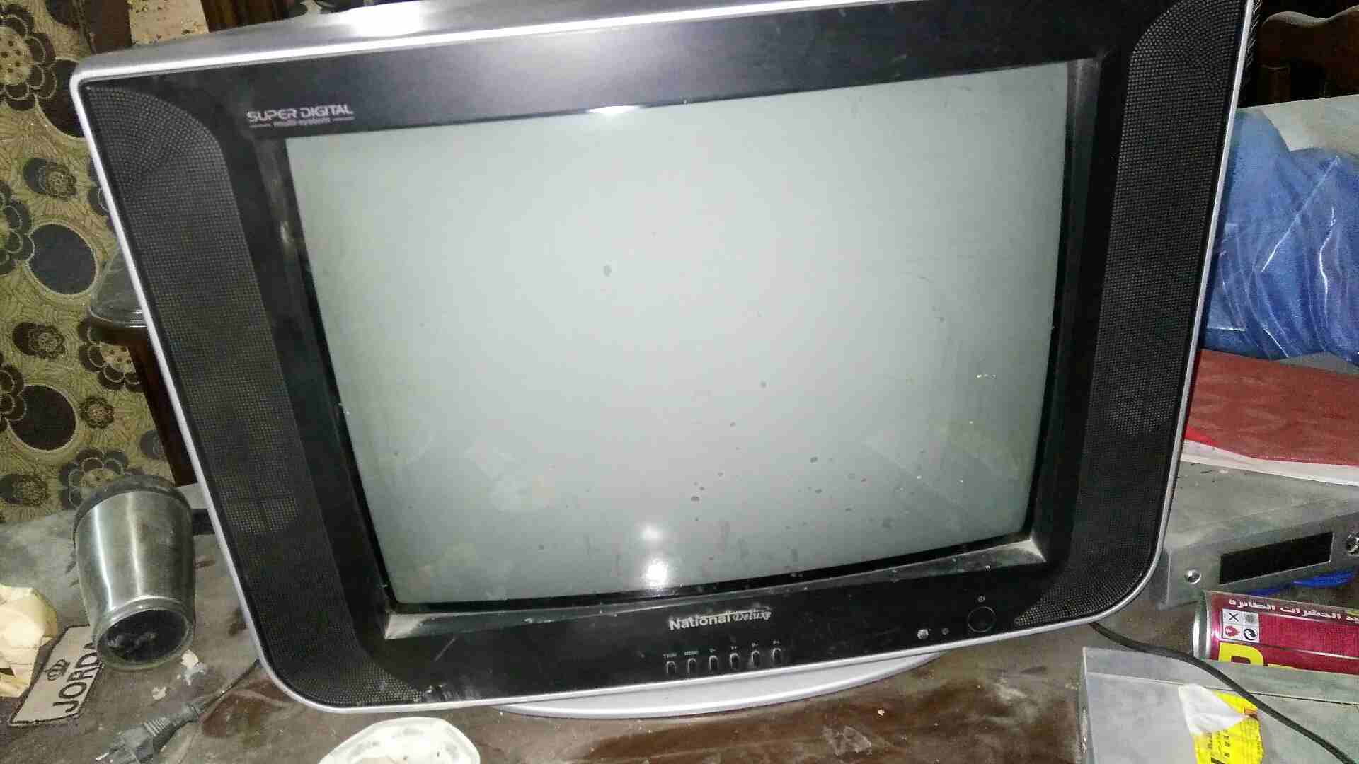 عفش بيت
لا تنسَ أنك شاهدت هذا الإعلان في عنكبوت
غرفة نوم ماستر خشب زان بدون خزانه السعر 150
صوبه...
