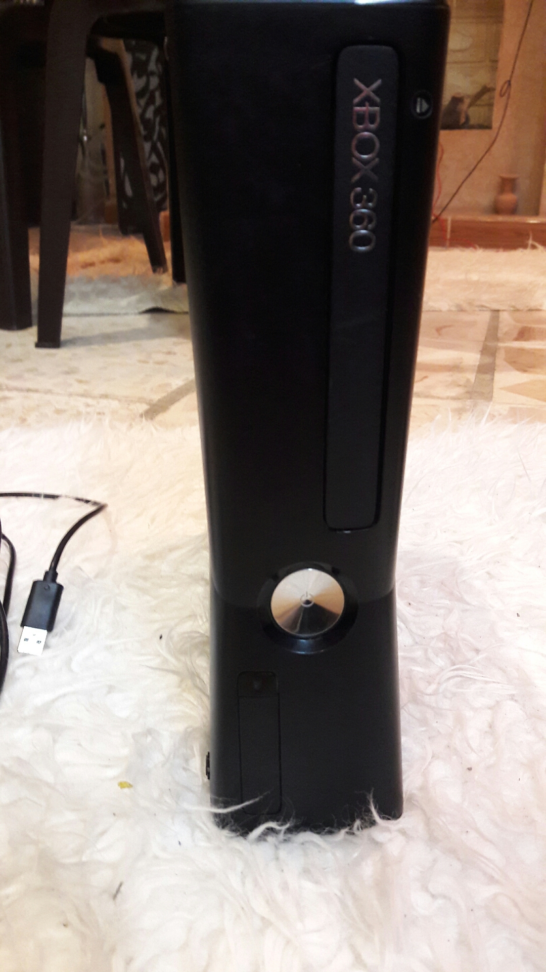 Xbox 360 للبيع
لا تنسَ أنك شاهدت هذا الإعلان في عنكبوت
للبيع اكس بوكس 360 مع 3 ايدين وشاحنين...