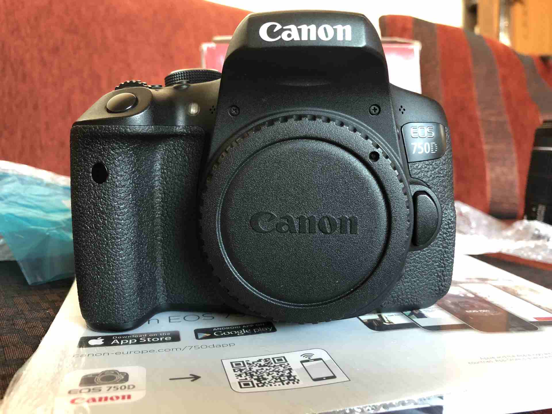 Canon 750D كانون
لا تنسَ أنك شاهدت هذا الإعلان في عنكبوت
كانون 750D بحال الوكالة بالكرتونة
يا دوب...
