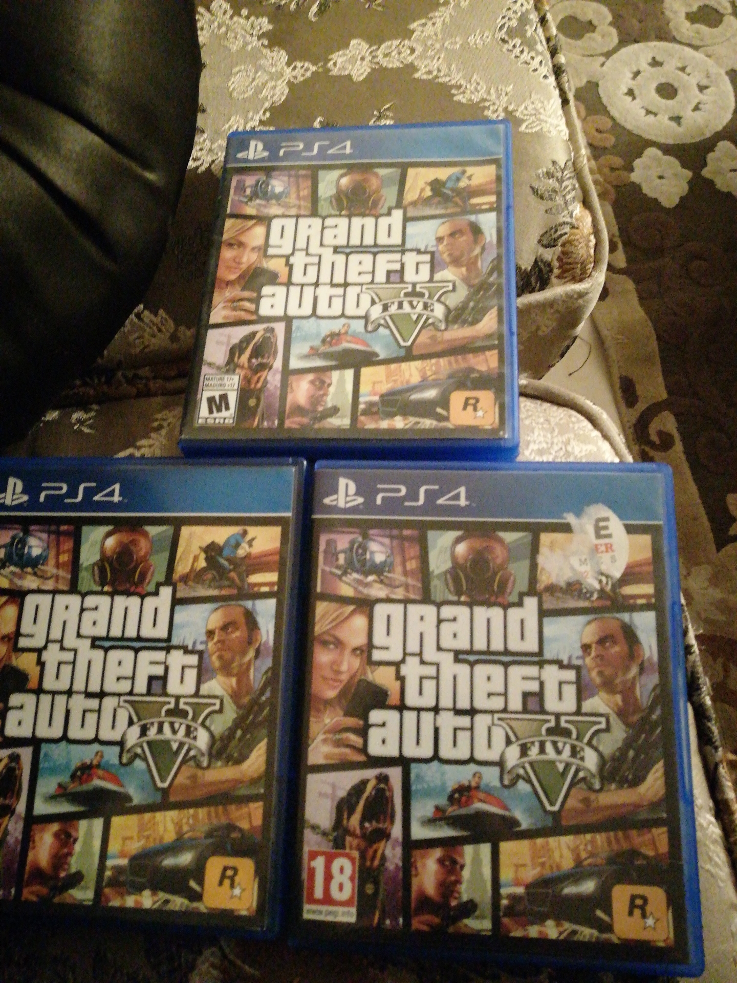 cd gta v للبيع                                            


	 				لا تنسَ أنك شاهدت هذا الإعلان في عنكبوت            
	 				
                                يوجد خدمه توصيل 2 دينار داخل عمان فقط...
