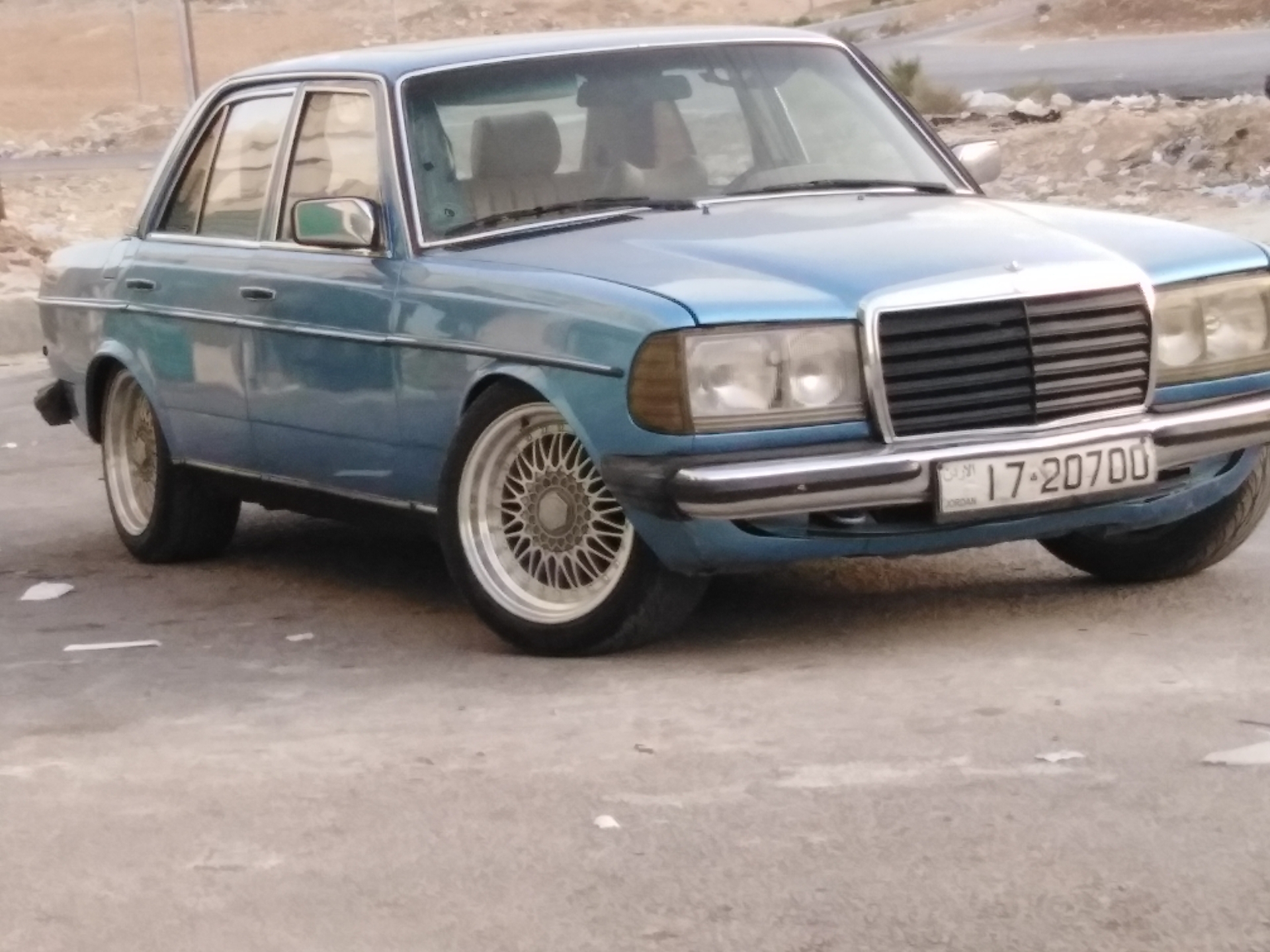 مرسيدس لف
لا تنسَ أنك شاهدت هذا الإعلان في عنكبوت
لف موديل 1980
فحصها. خالي قص
مرخصه جديد
دها...