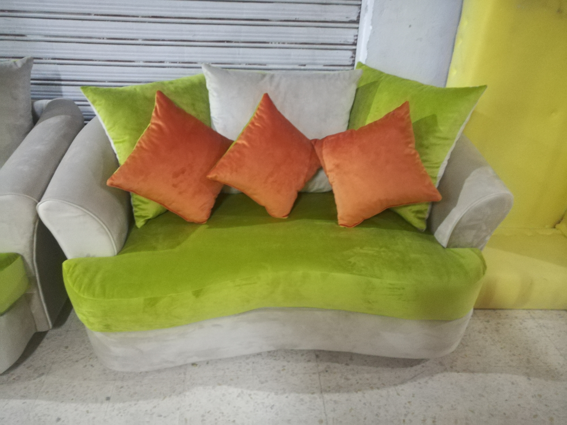 عمان ام نواره بجانب الدفاع المدني
لا تنسَ أنك شاهدت هذا الإعلان في عنكبوت
اقوه العروض على اطق...