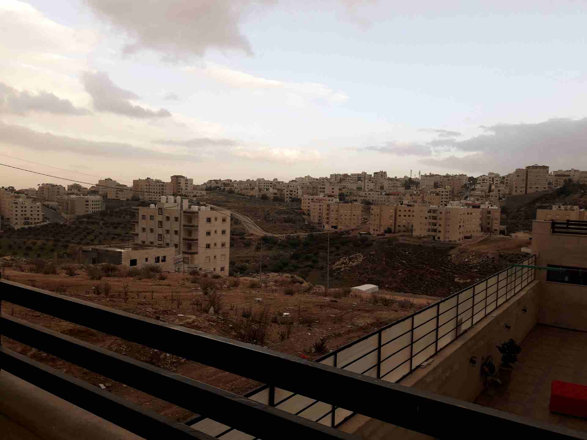 جبيهه مقابل قصر الاميىره بسمه عند مسجد زمزم
لا تنسَ أنك شاهدت هذا الإعلان في عنكبوت
اخر شقتين في...