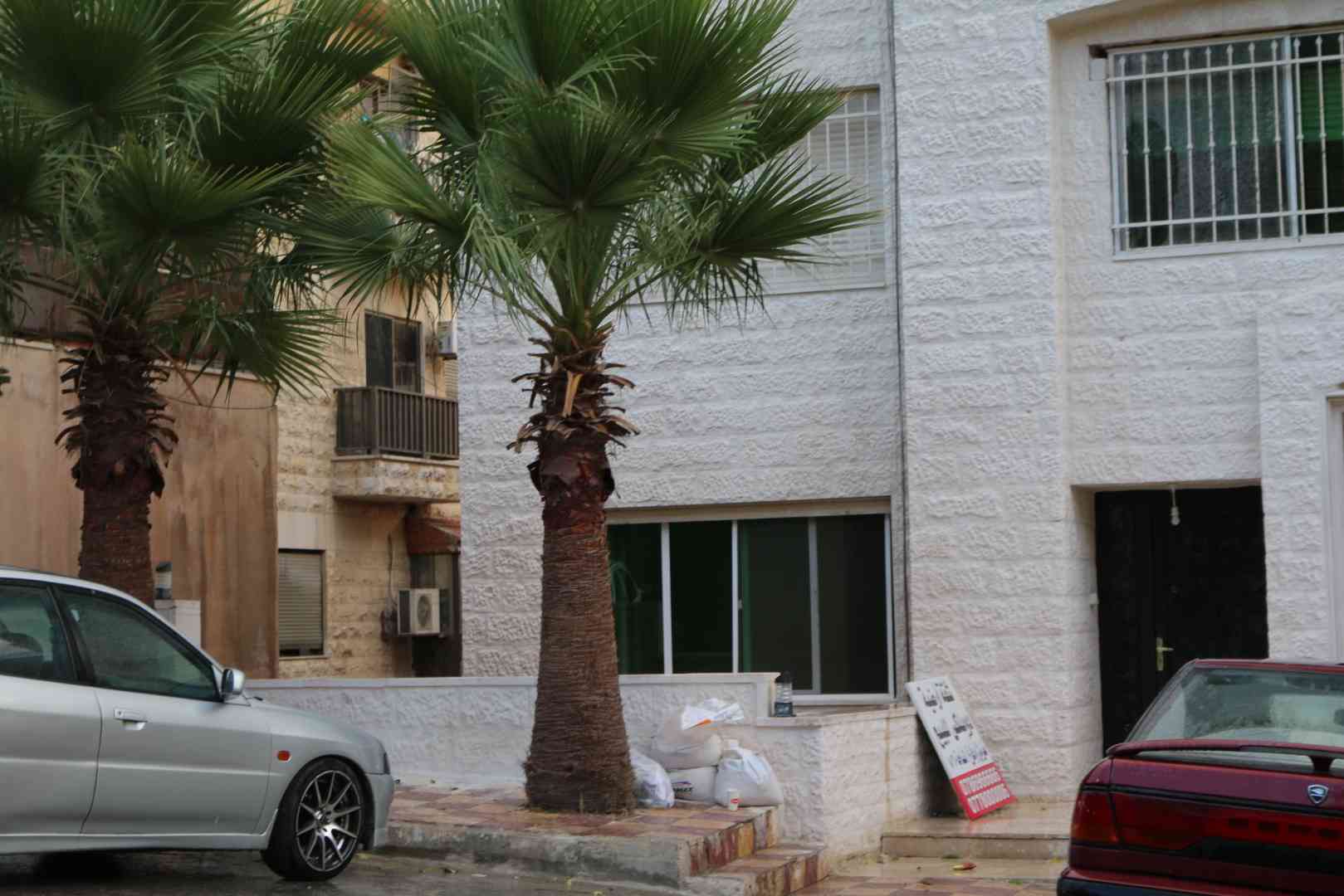 شقة  ارضية دوبلكس قرب دوار عبدون للبيع بسعر مغري جدا من المالك                                            


	 				لا تنسَ أنك شاهدت هذا الإعلان في عنكبوت...