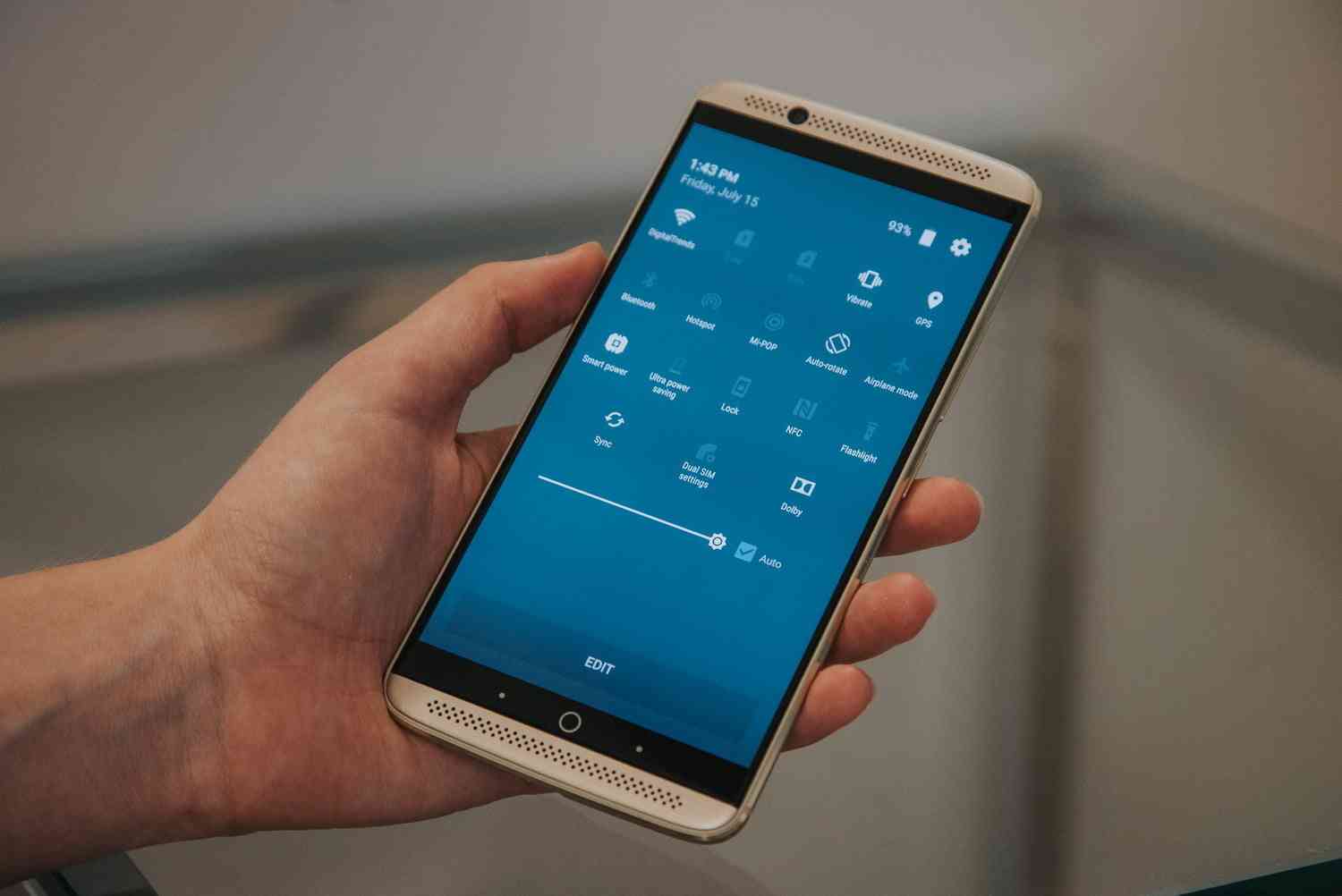 ZTE AXON 7                                            


	 				لا تنسَ أنك شاهدت هذا الإعلان في عنكبوت            
	 				
                                جديد غير مستعمل
5.5 QHD
Stereo sound
4 Ram...