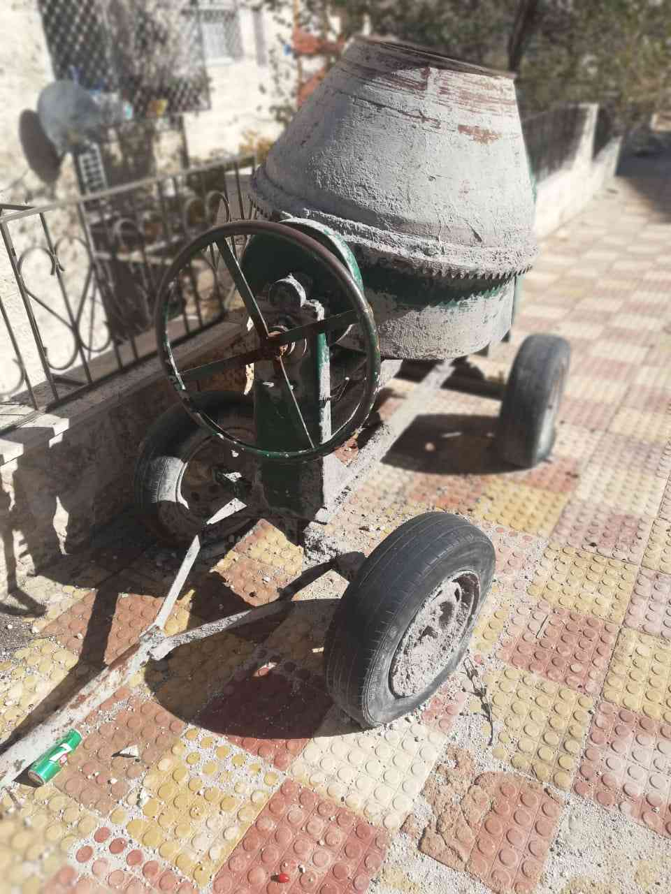 خلاط سعة شوال ماتور كهرباء بحاله جيده
لا تنسَ أنك شاهدت هذا الإعلان في عنكبوت
يوجد زاويه وكبا...