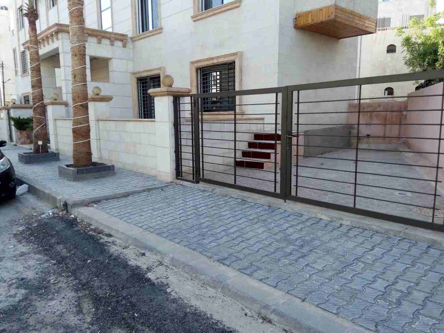 شقة 130م مع ترس 60م وكراج خاص
لا تنسَ أنك شاهدت هذا الإعلان في عنكبوت
شقق 130م عميش كل الطوابق يو...
