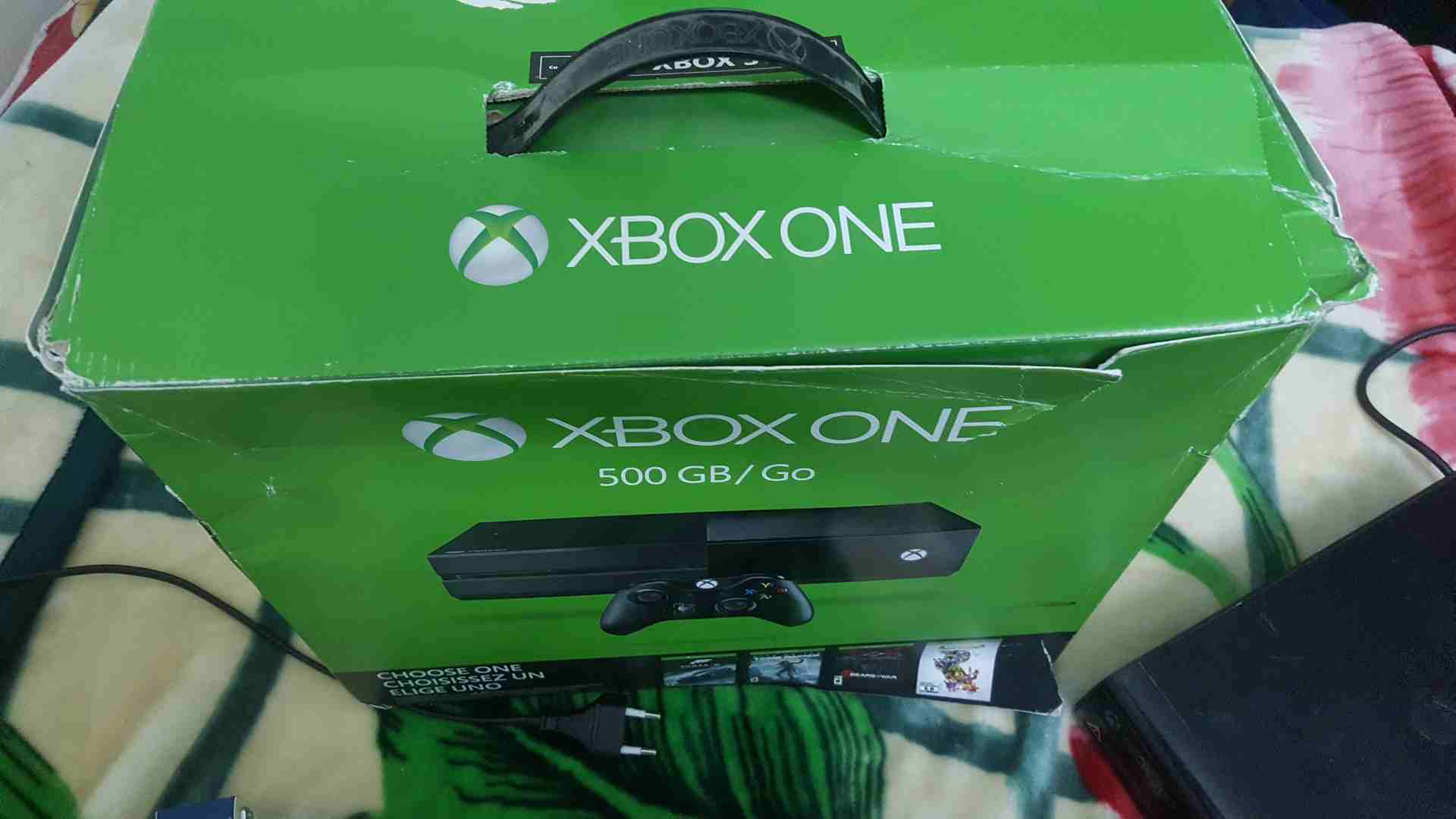 XBOX ONE S للبيع بحاله جيده                                            


	 				لا تنسَ أنك شاهدت هذا الإعلان في عنكبوت            
	 				
                            ويتوفر xbox360 باقل سعر...