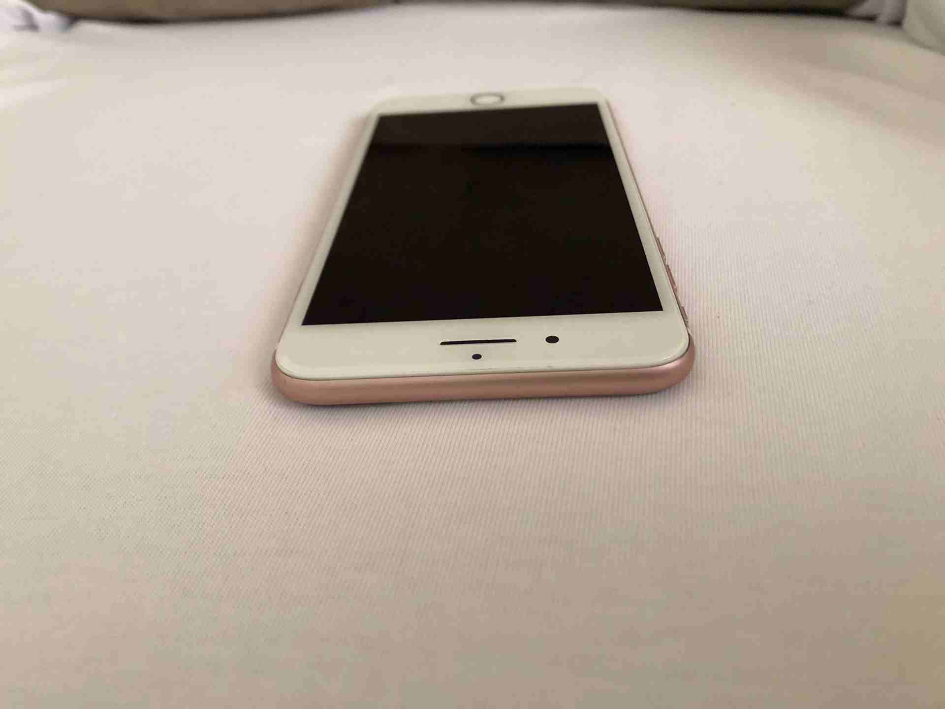 IPhone 7 Plus 32GB نضيف ومكفول
لا تنسَ أنك شاهدت هذا الإعلان في عنكبوت
الجهاز تضيف ومكفول من ابل...