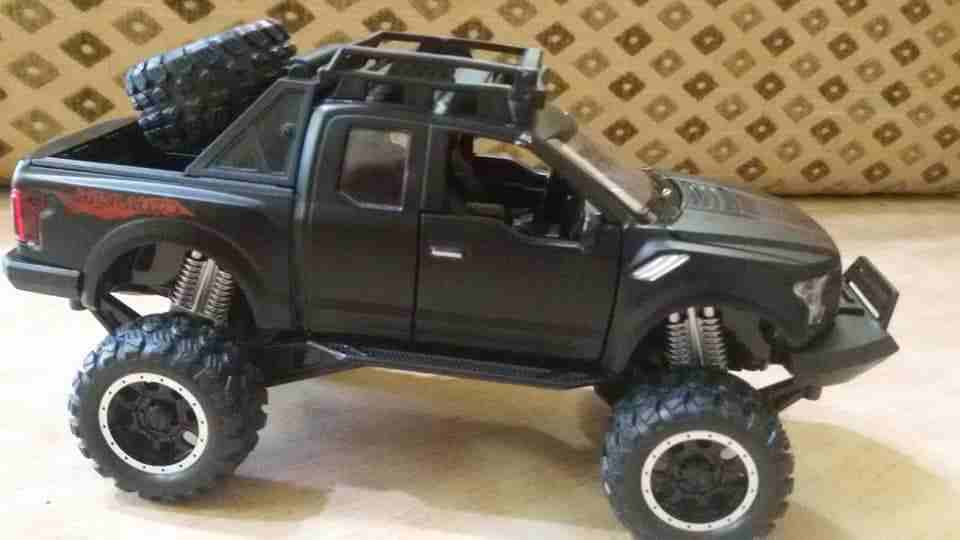 مجسم بكم فورد رابتور F150 حديد
لا تنسَ أنك شاهدت هذا الإعلان في عنكبوت
مجسم بكم فورد رابتور f150...