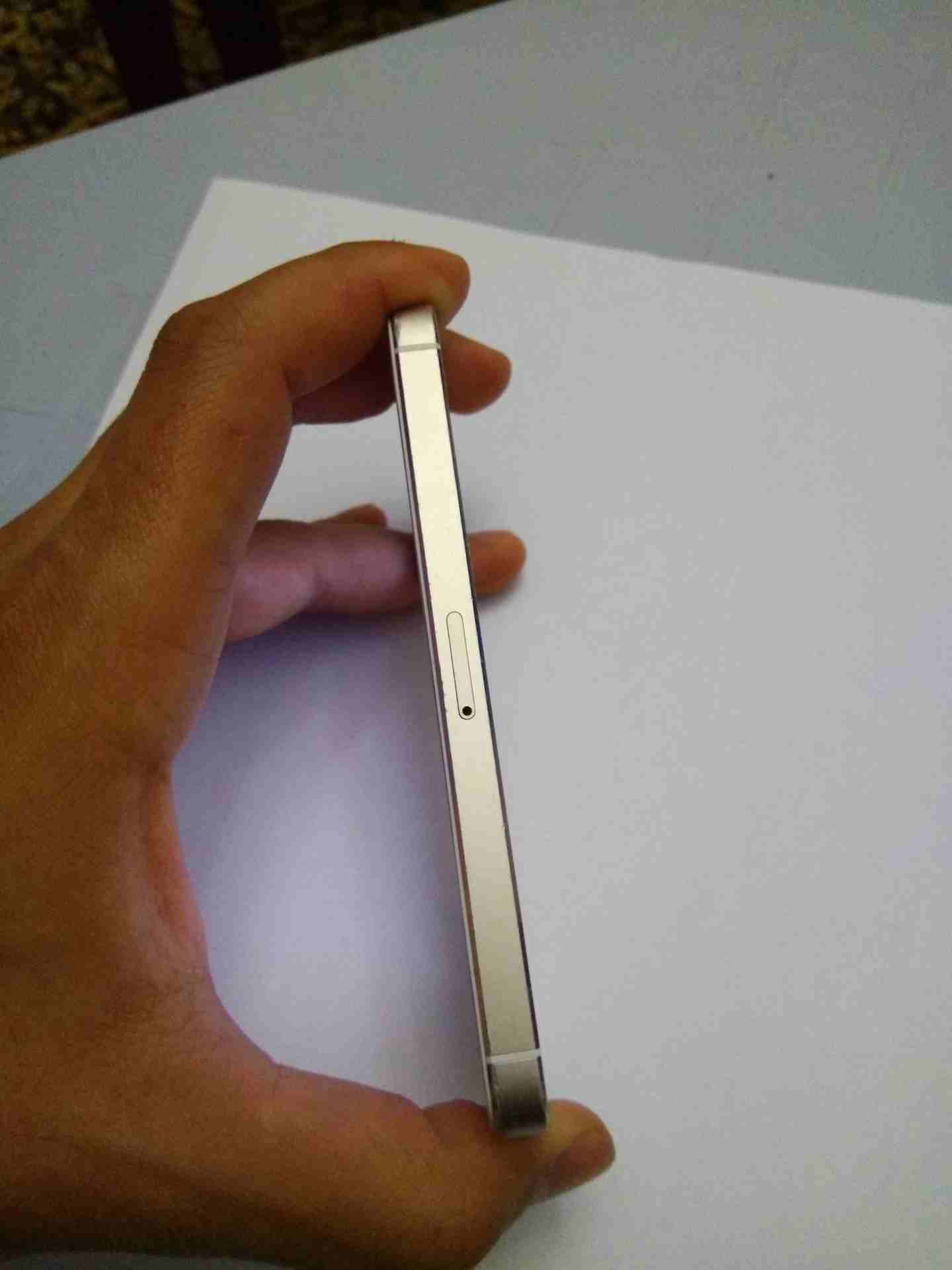 جهازين ايفون 5s iphone
لا تنسَ أنك شاهدت هذا الإعلان في عنكبوت
واحد لون سلفر وواحد لون ذهبي
الثن...