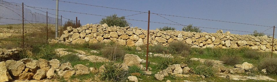 الأردن - عمان
قطعة ارض في زينات الربوع - خلف ترخيص شفا بدران بكيلومتر واحد
القرية: زينات الربوع
حوض: المكمان
المساحة: 9.8 دنم
الموقع: تبعد كيلومتر واحد عن إدارة الترخيص في شفا بدران
القطعة واقعة...