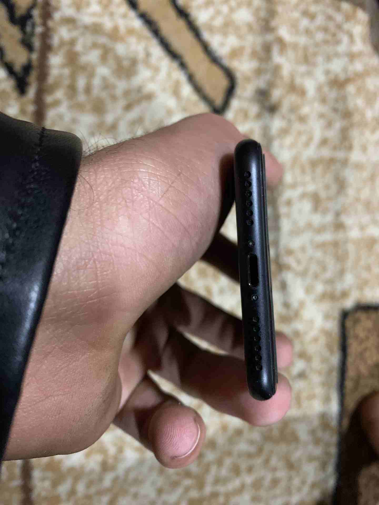 iphone 7 black
لا تنسَ أنك شاهدت هذا الإعلان في عنكبوت
الجهاززز وكالة ولا اي نقرهه
استعمال خفيف ج...