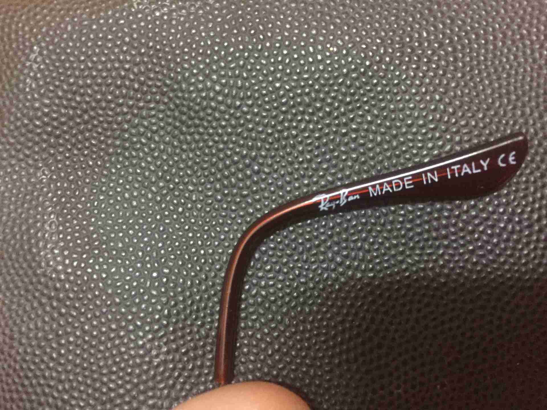 نظاره Rayban اصليه ايطالي
لا تنسَ أنك شاهدت هذا الإعلان في عنكبوت
نظاره ريبان اصليه ومختومه ب...