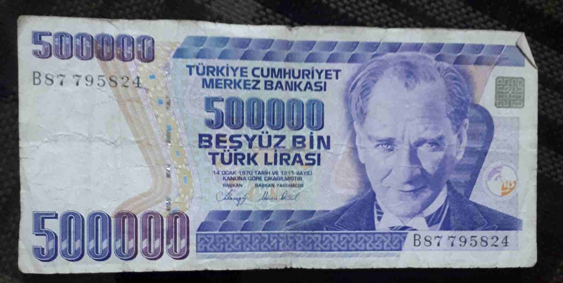 عملة تركية ناااااااااااادرة بقيمه 500.000 ليرة وتاريخية تعود لعام1970
لا تنسَ أنك شاهدت هذا الإعلان في عنكبوت...