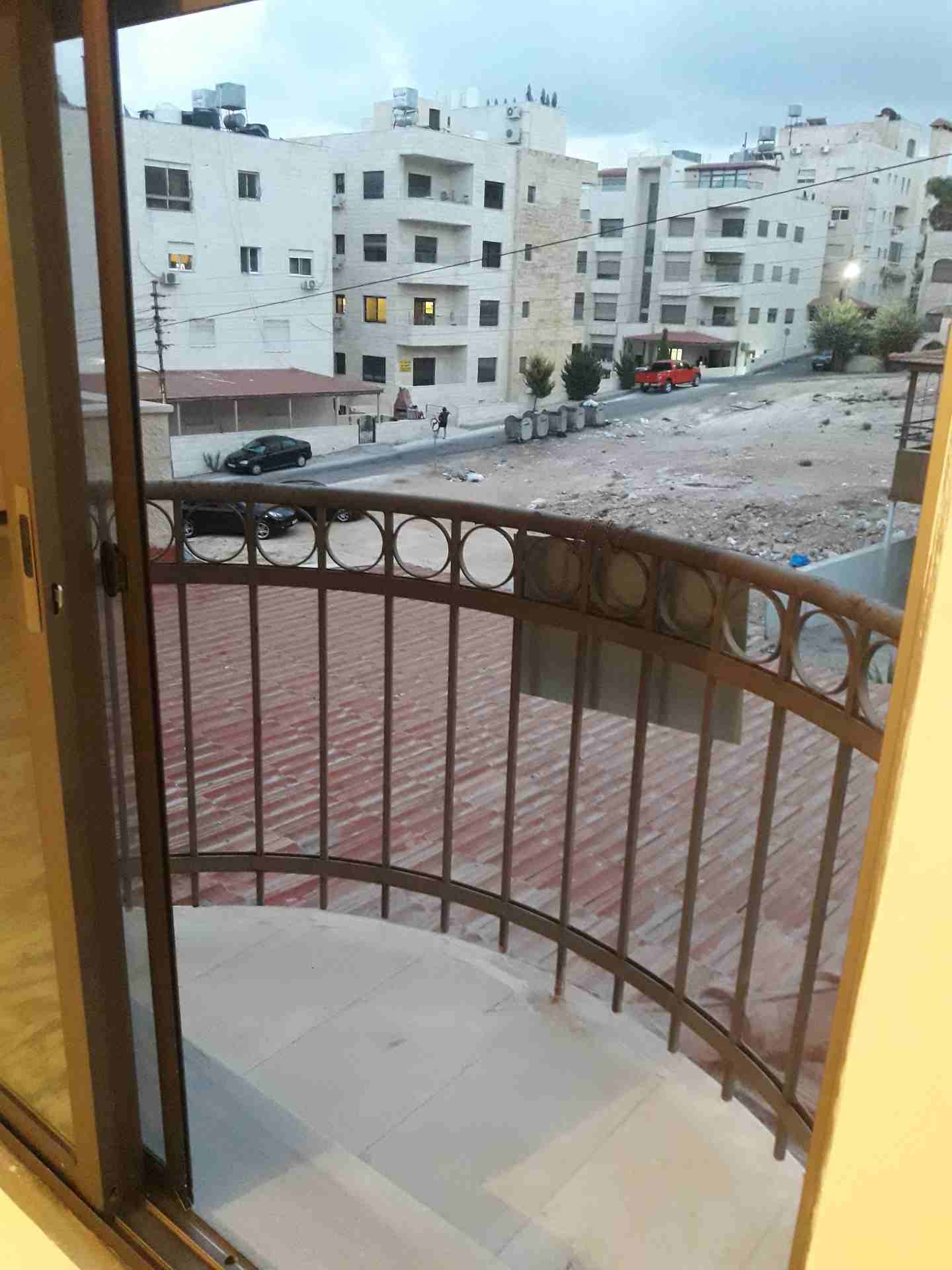 شقة فارغة للايجار في دير غبار                                            


	 				لا تنسَ أنك شاهدت هذا الإعلان في عنكبوت            
	 				
                            دير غبار قرب دوار جونيا 170...