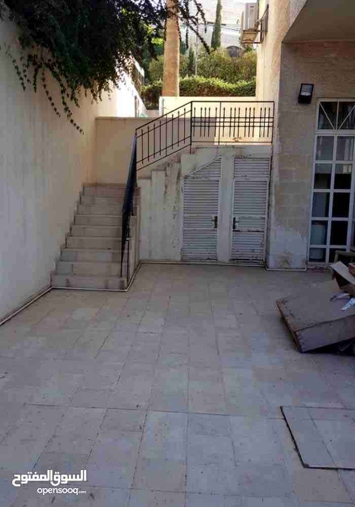 فيلااااااا مستقلة 1000م في عبدون للبيع المستعجل بدااااعي السفر
لا تنسَ أنك شاهدت هذا الإعلان في عنكبوت...