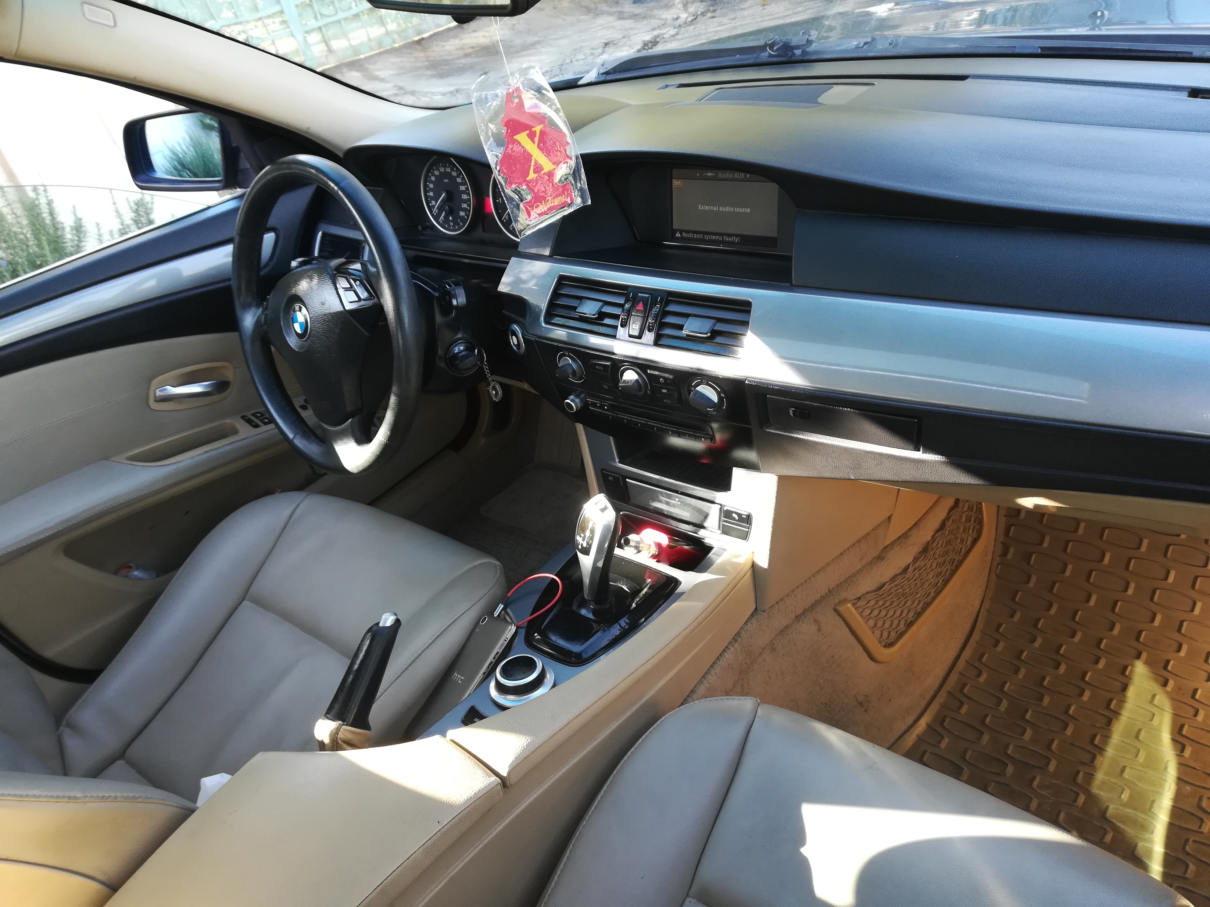 bmw 520
لا تنسَ أنك شاهدت هذا الإعلان في عنكبوت
Bmw520i موديل 2008 فل كامل فحص كامل ماتور 200...