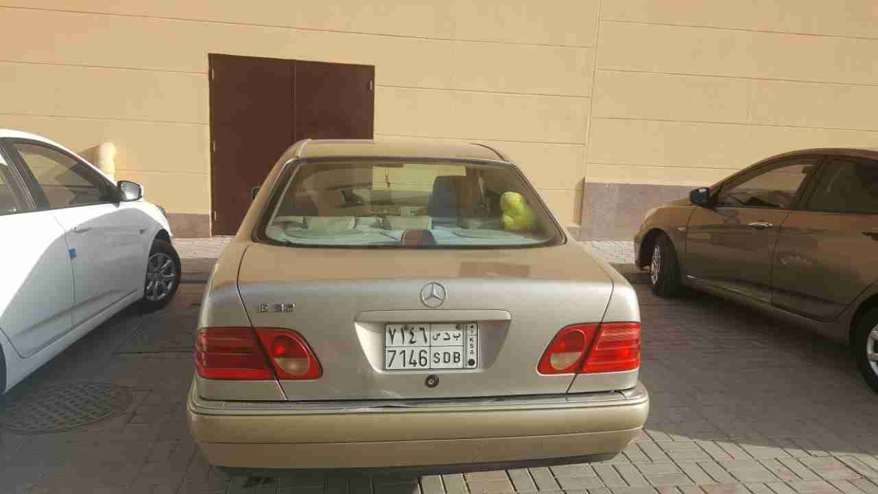 Mercedes E320 - Expat Owned non accidented family Car
لا تنسَ أنك شاهدت هذا الإعلان في عنكبوت...