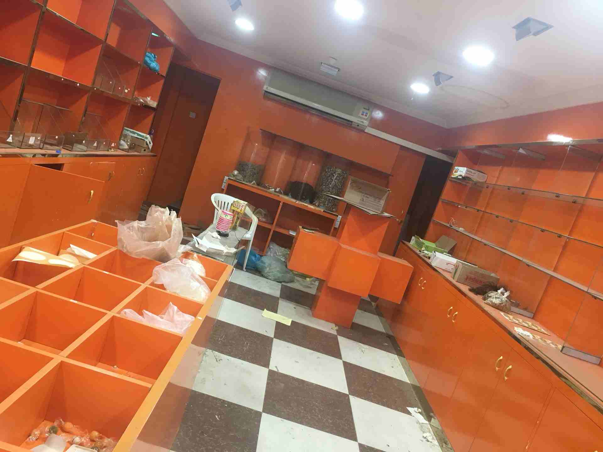 تخشيبة محل عطارة وتمور
لا تنسَ أنك شاهدت هذا الإعلان في عنكبوت
تخشيبة محل عطارة وتمور كما هو موضح...