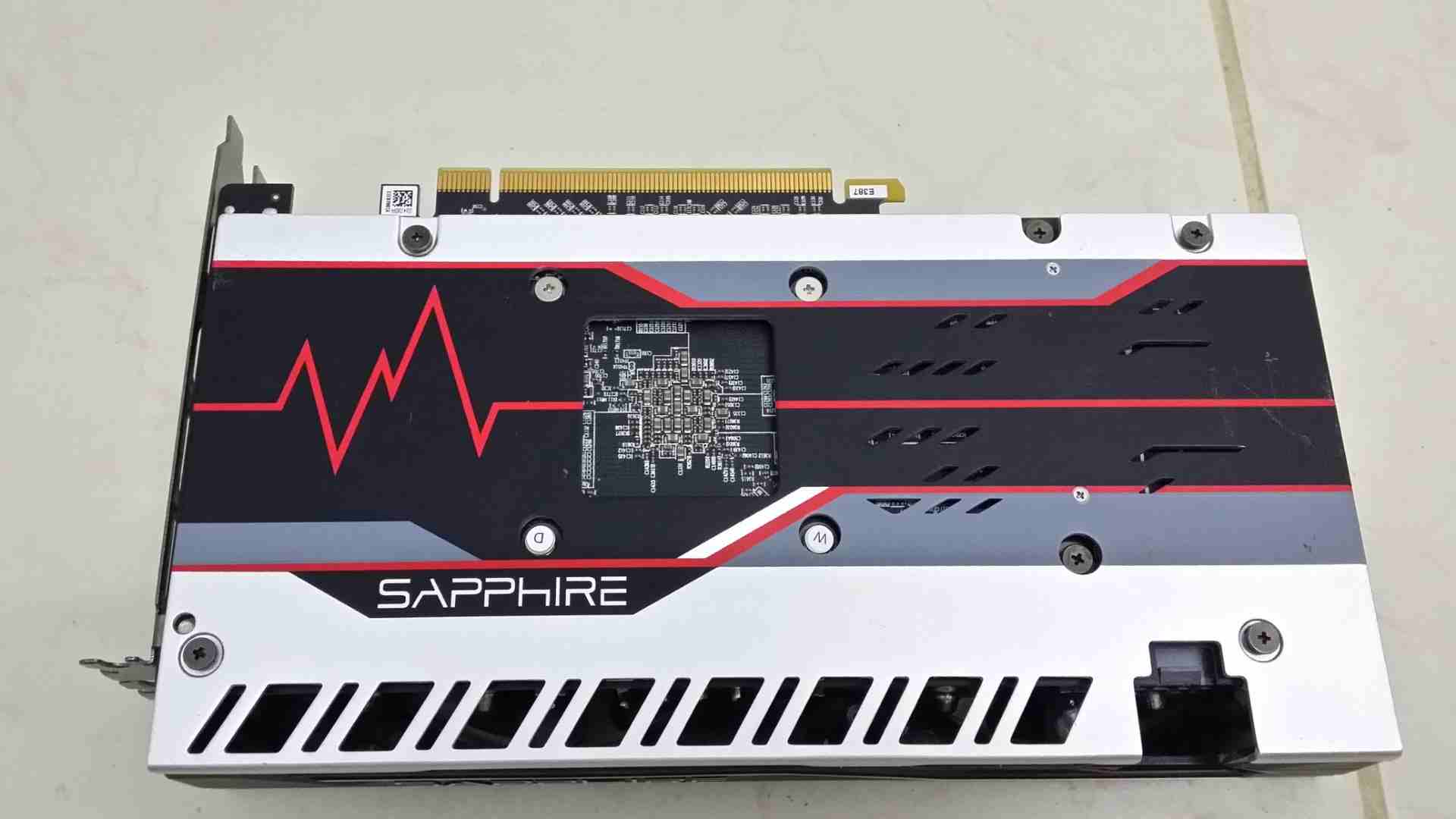 كروت شاشة RX580 مخصصة للألعاب و التعدين
لا تنسَ أنك شاهدت هذا الإعلان في عنكبوت
كروت شاشة جديدة ا...