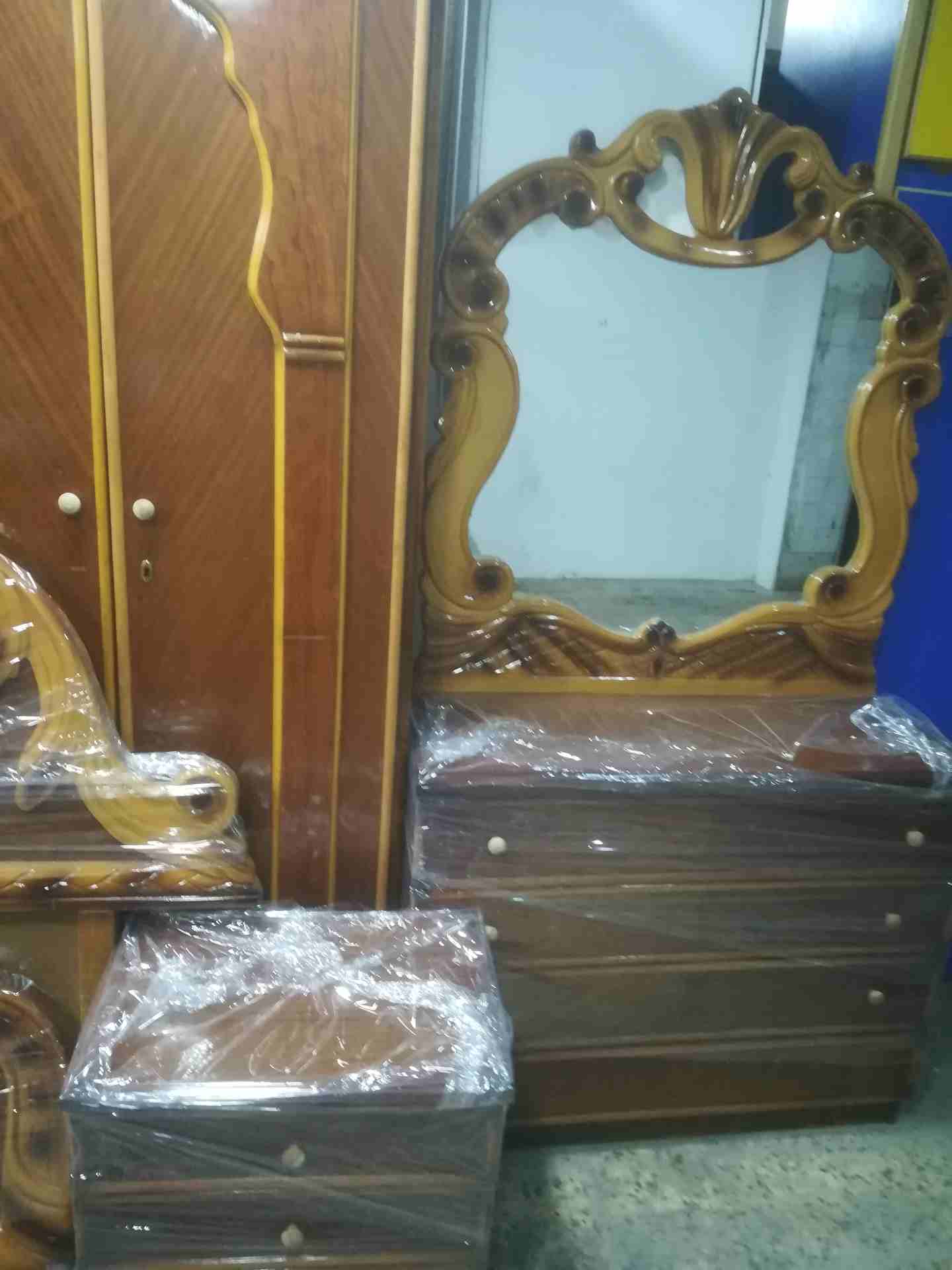 غرفه نوم تفصيل خشب لاتيه وزان كامل بحاله الجديد
لا تنسَ أنك شاهدت هذا الإعلان في عنكبوت
غرفه نوم...