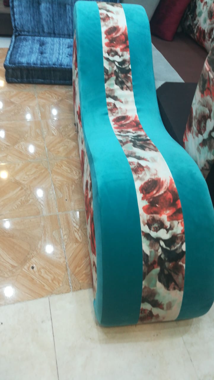 ابو رمزى للكنب والستاير
لا تنسَ أنك شاهدت هذا الإعلان في عنكبوت
اثاث...