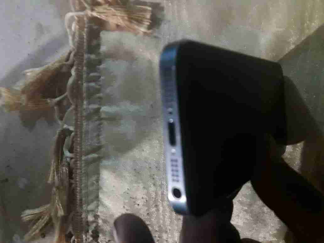 i phone 5 black ايفون 5
لا تنسَ أنك شاهدت هذا الإعلان في عنكبوت
ايفون 5 بحالة ممتازهًً نضيفً...