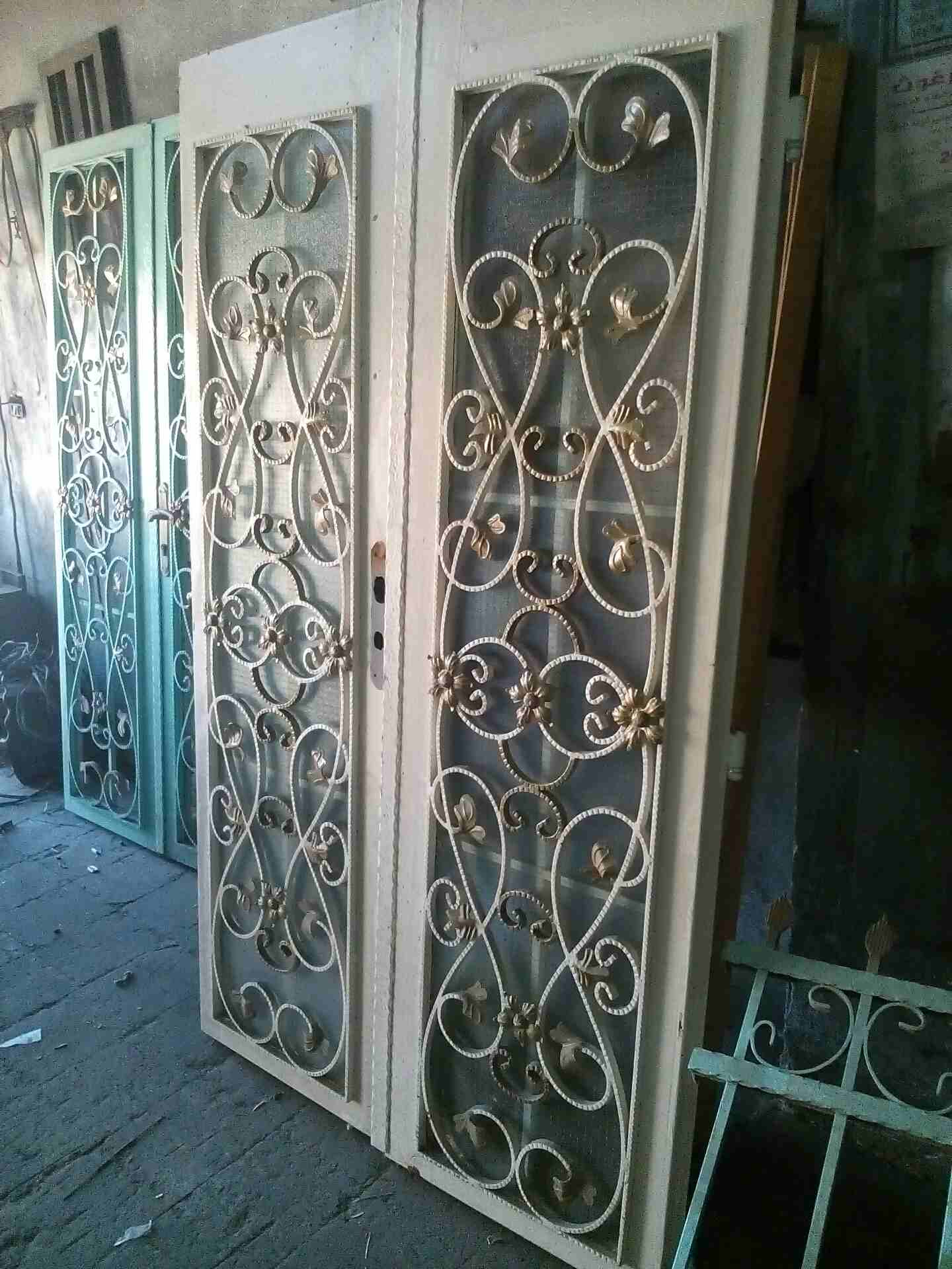 ابواب وشبابيك حديد
لا تنسَ أنك شاهدت هذا الإعلان في عنكبوت
قابل للمفاوضه...