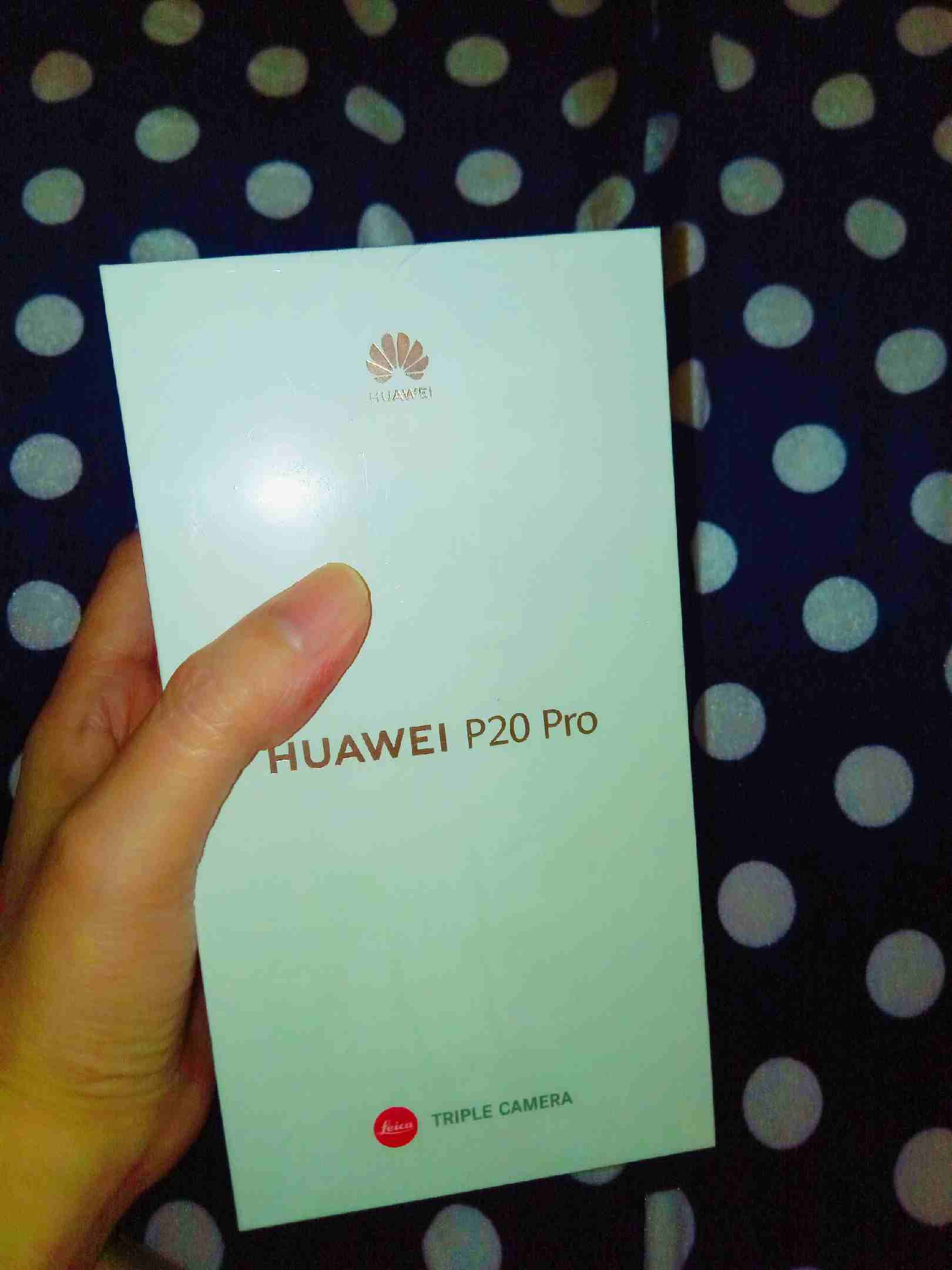 Huawei p20 pro (triple camera)                                            


	 				لا تنسَ أنك شاهدت هذا الإعلان في عنكبوت            
	 				
                            128GB, 6GB RAM, 4 LTE, Dua...