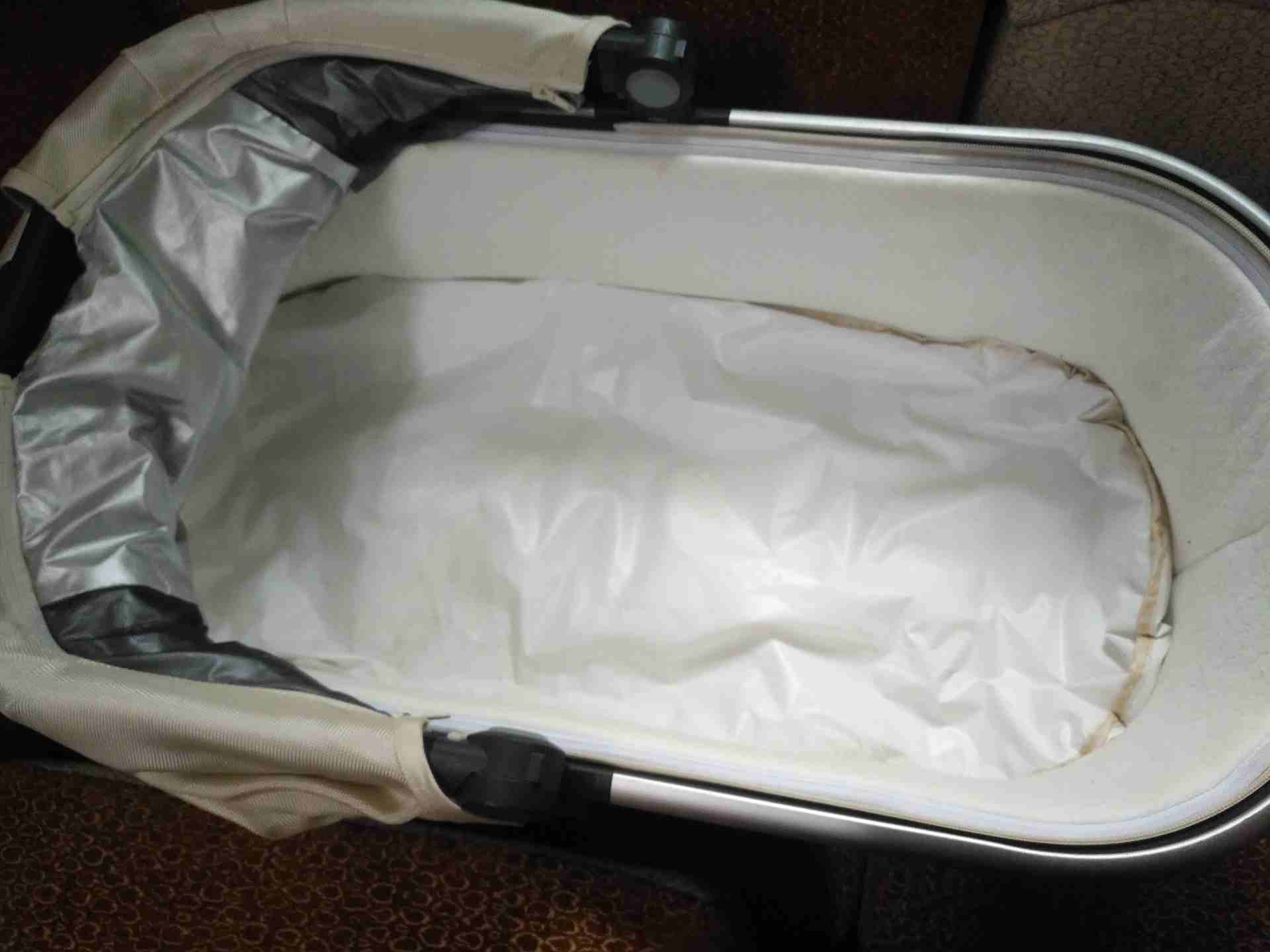 كوت بيبي ماركة uppababy العالمية
لا تنسَ أنك شاهدت هذا الإعلان في عنكبوت
كوت بيبي رائع ماركة uppa...