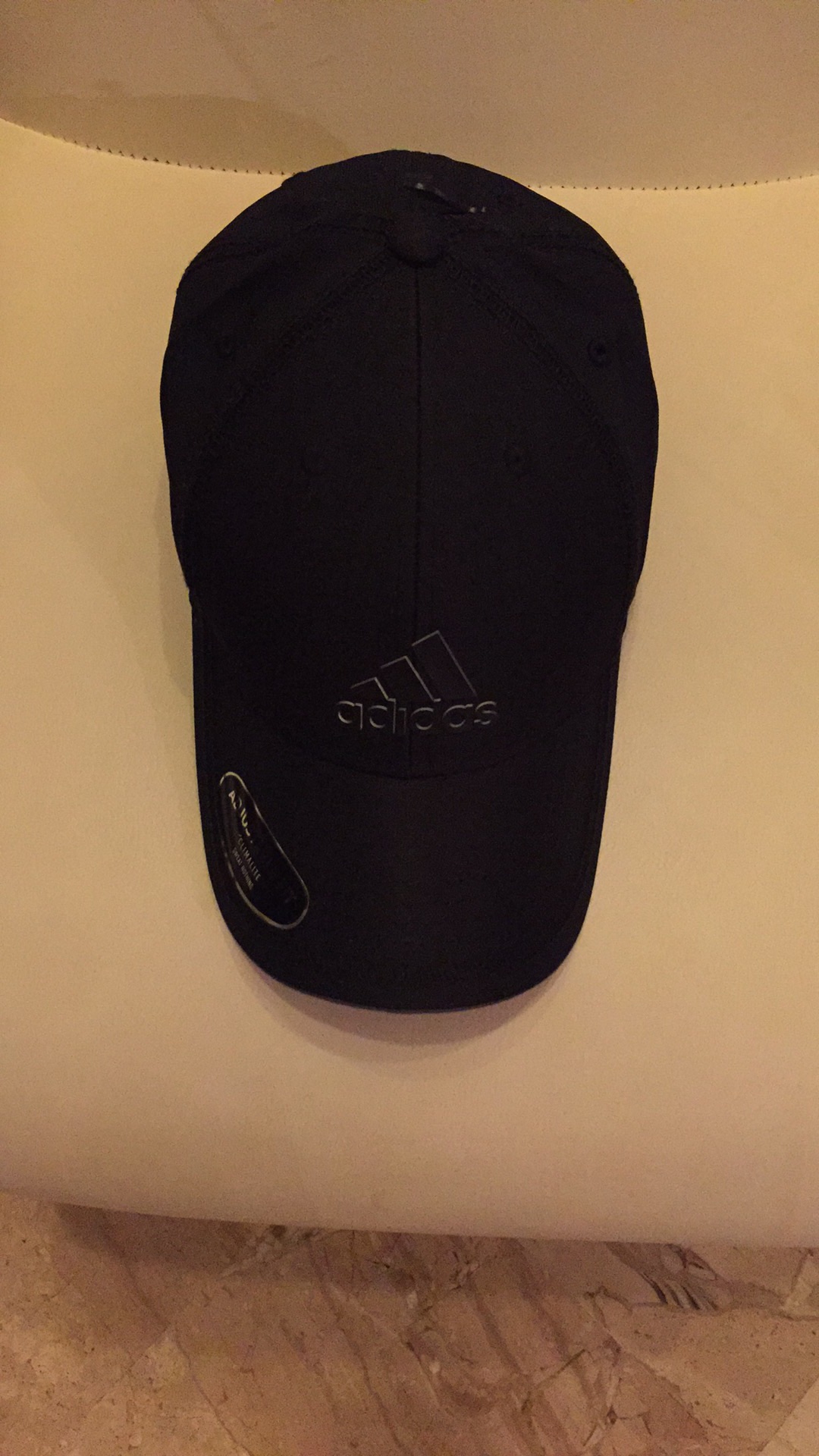 adidas cap
لا تنسَ أنك شاهدت هذا الإعلان في عنكبوت
طاقيه اديداس اصليه لم تستعمل بعد للبيع 20...