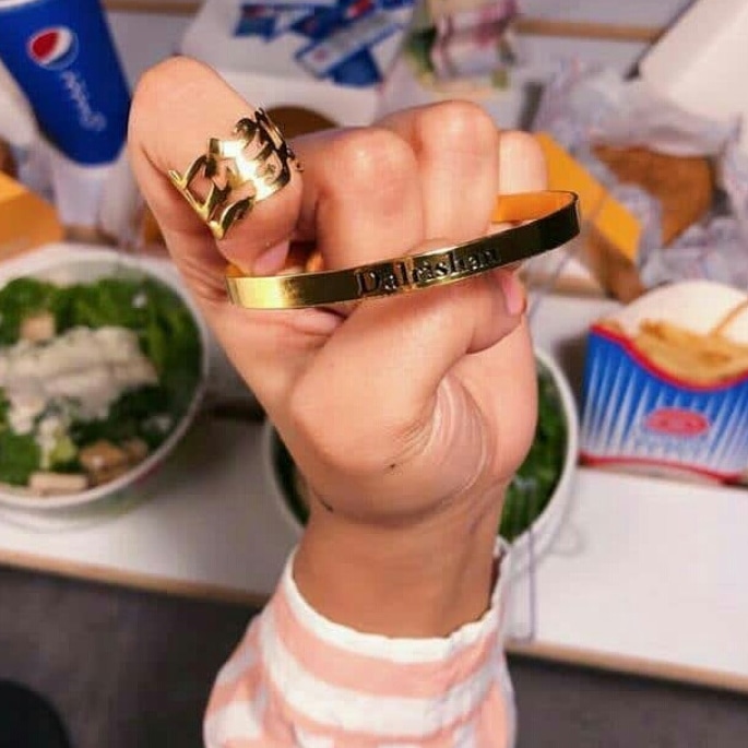 ساعات ماركه ومطليات
لا تنسَ أنك شاهدت هذا الإعلان في عنكبوت
مطليات وساعات ماركه...