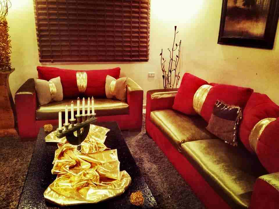 طقم كنب تركي راقي جدا وجميل مفصل تفصيل خشب سويدي ثقيل مع طاولة وسط لاصحاب الذوق                                            


	 				لا تنسَ أنك شاهدت هذا الإعلان في عنكبوت...