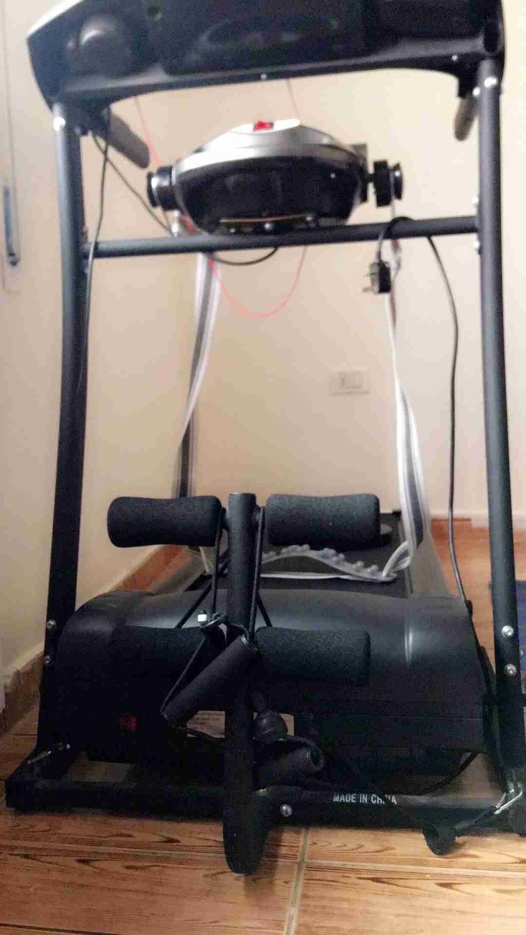 جهاز اولمبيا ..جهاز سير ..و تكسير دهون
لا تنسَ أنك شاهدت هذا الإعلان في عنكبوت
جهاز رياضة مست...