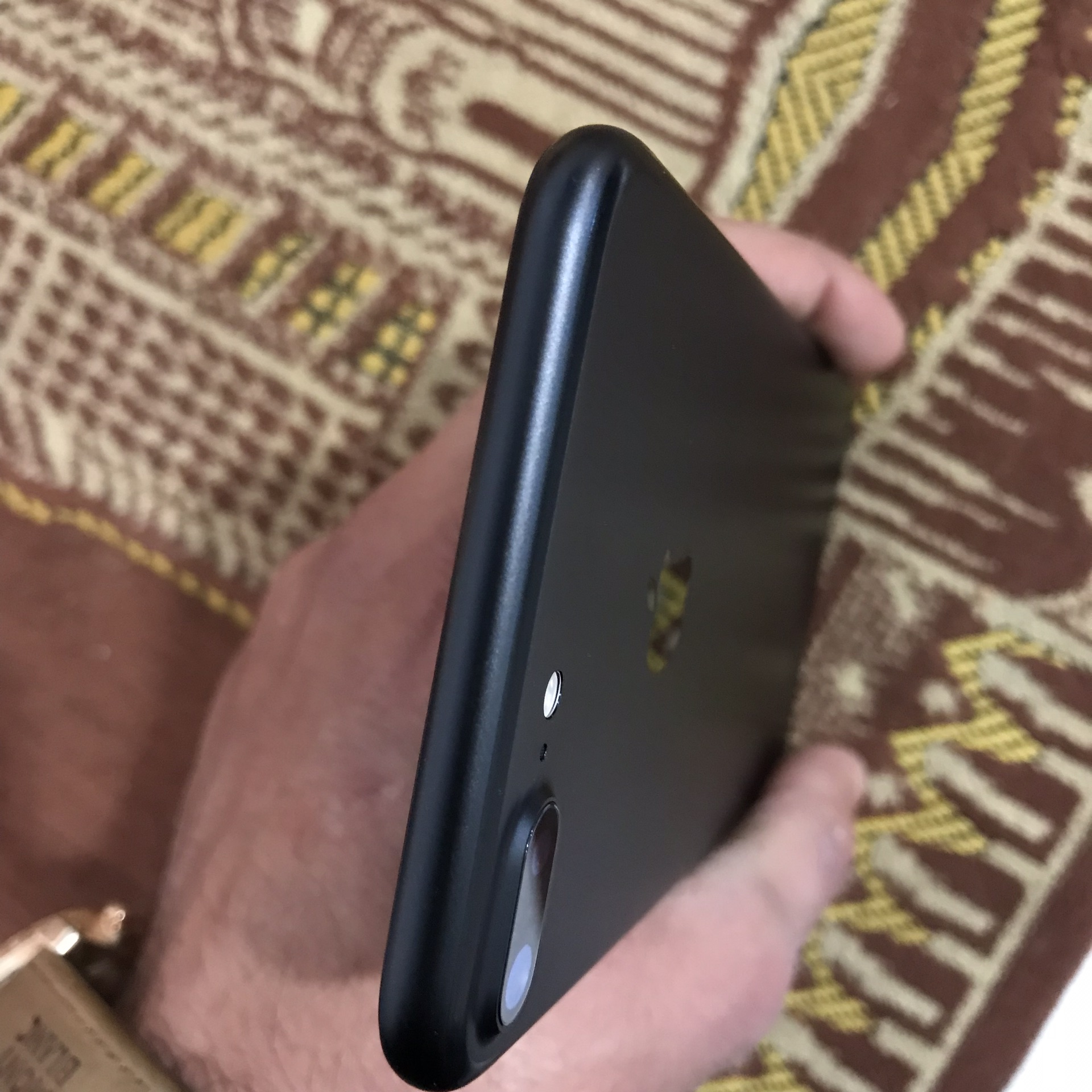 اسود مطفي /32 جيجا بايت / تيربو sim                                            


	 				لا تنسَ أنك شاهدت هذا الإعلان في عنكبوت            
	 				
                                بحالة ممتازة جدا...