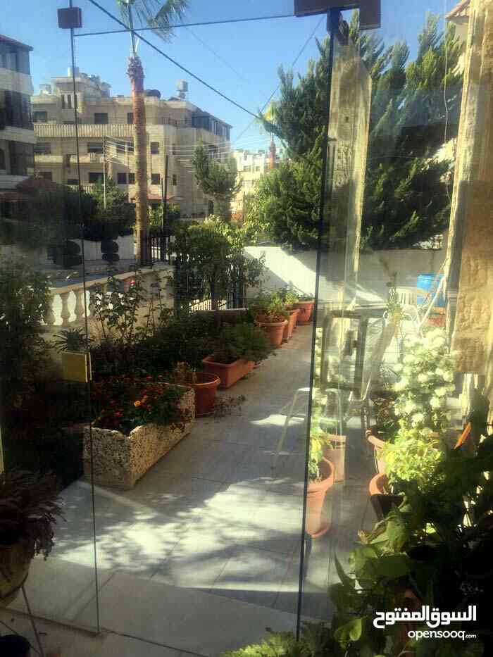 ام اذينه فيلا مستقله موقع مميز ارض 500م بناء 550م بسعر مغري
لا تنسَ أنك شاهدت هذا الإعلان في عنكبوت...