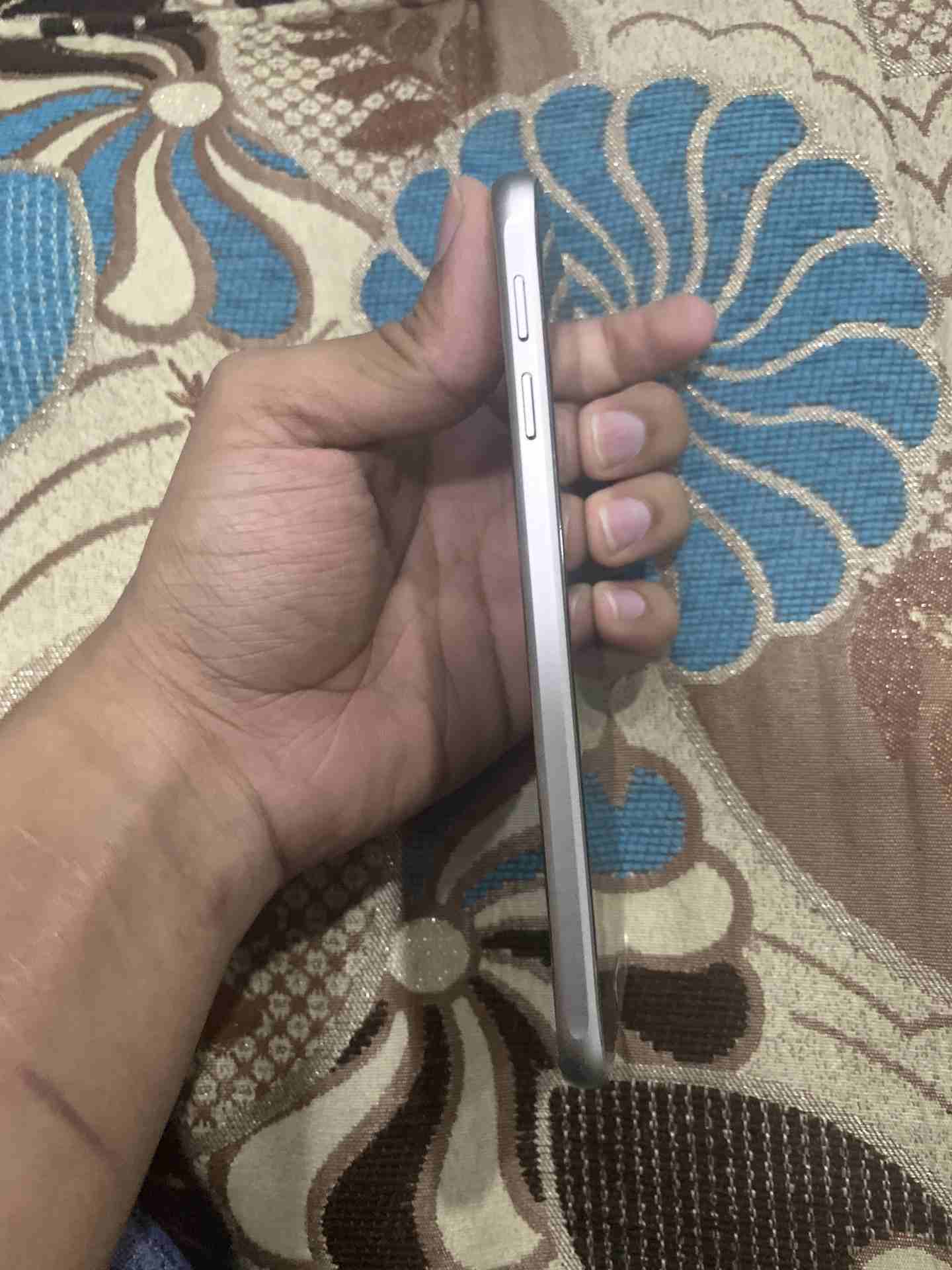 ايفون 5اس بلاكبيري كيو 10 جلاكسي اس 6
لا تنسَ أنك شاهدت هذا الإعلان في عنكبوت
ايفون 5 اس 16 قيقا...