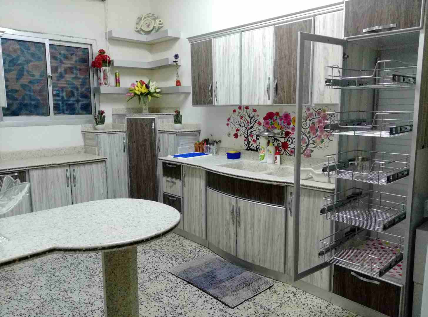 » مطبخ ألمنيوم بحالة ممتازة جدا للبيع
لا تنسَ أنك شاهدت هذا الإعلان في عنكبوت
مطبخ ألمنيوم...