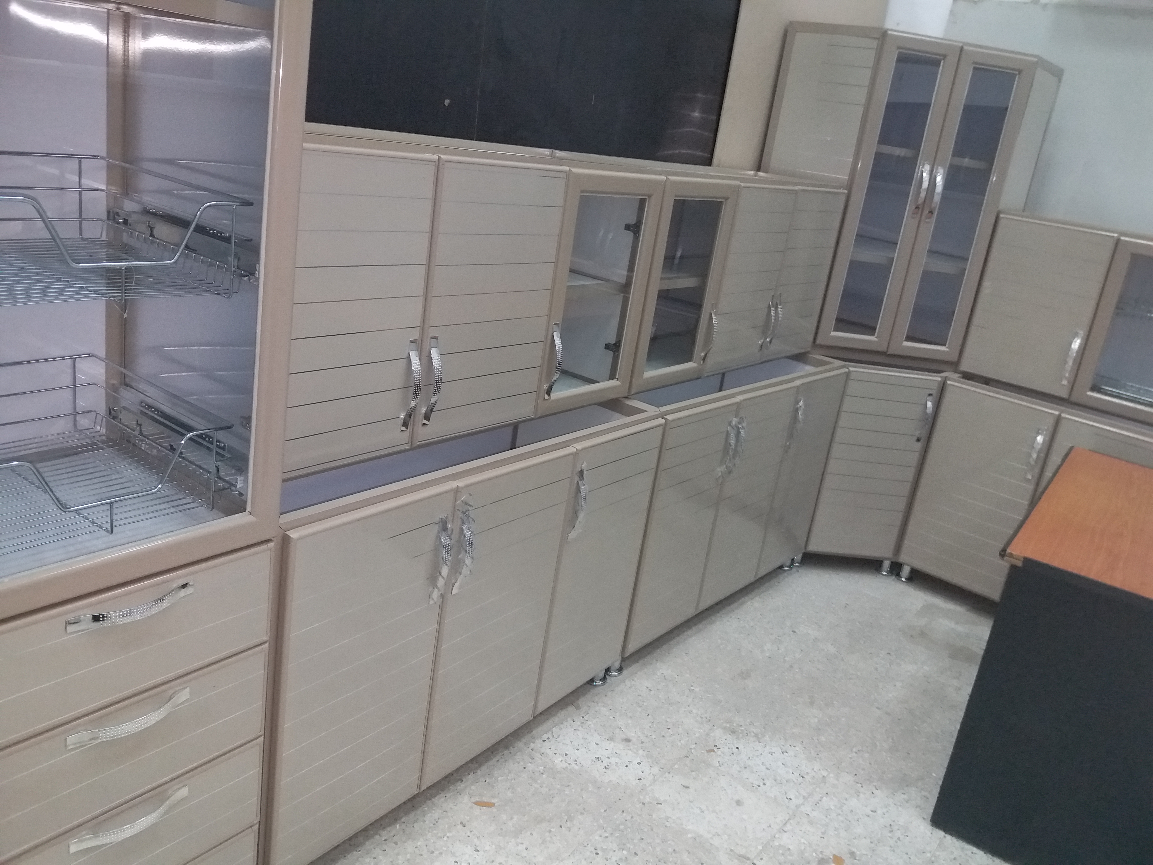 مطابخ جديدة جاهز وتفصيل حسب الطلب
لا تنسَ أنك شاهدت هذا الإعلان في عنكبوت
مطبخ مقاس 3متر جاهز...