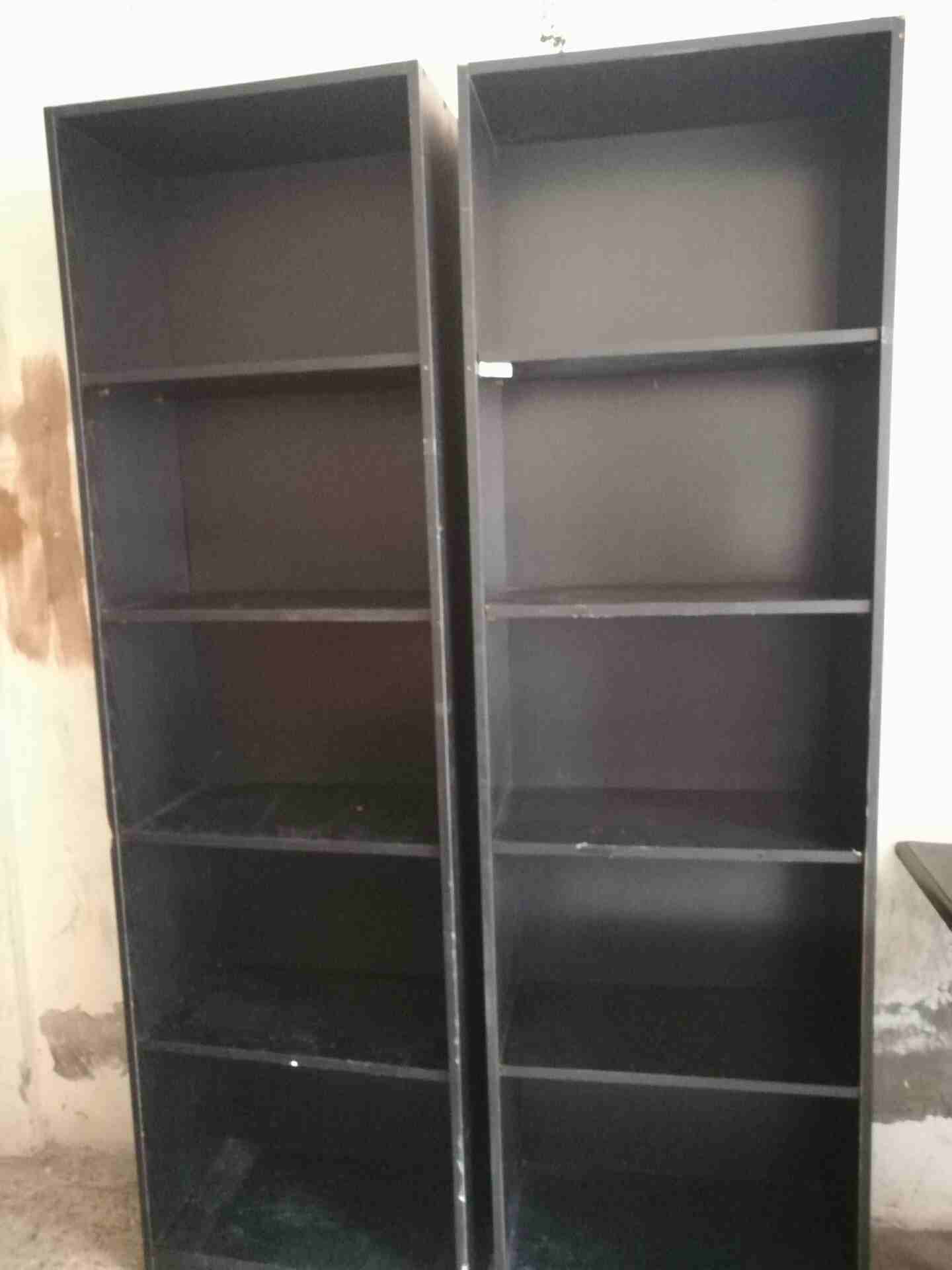 3مكاتب للبيع مع خزائن ملفات 2                                            


	 				لا تنسَ أنك شاهدت هذا الإعلان في عنكبوت            
	 				
                            مكتب مدير مع كرسي ومكتبين ص...