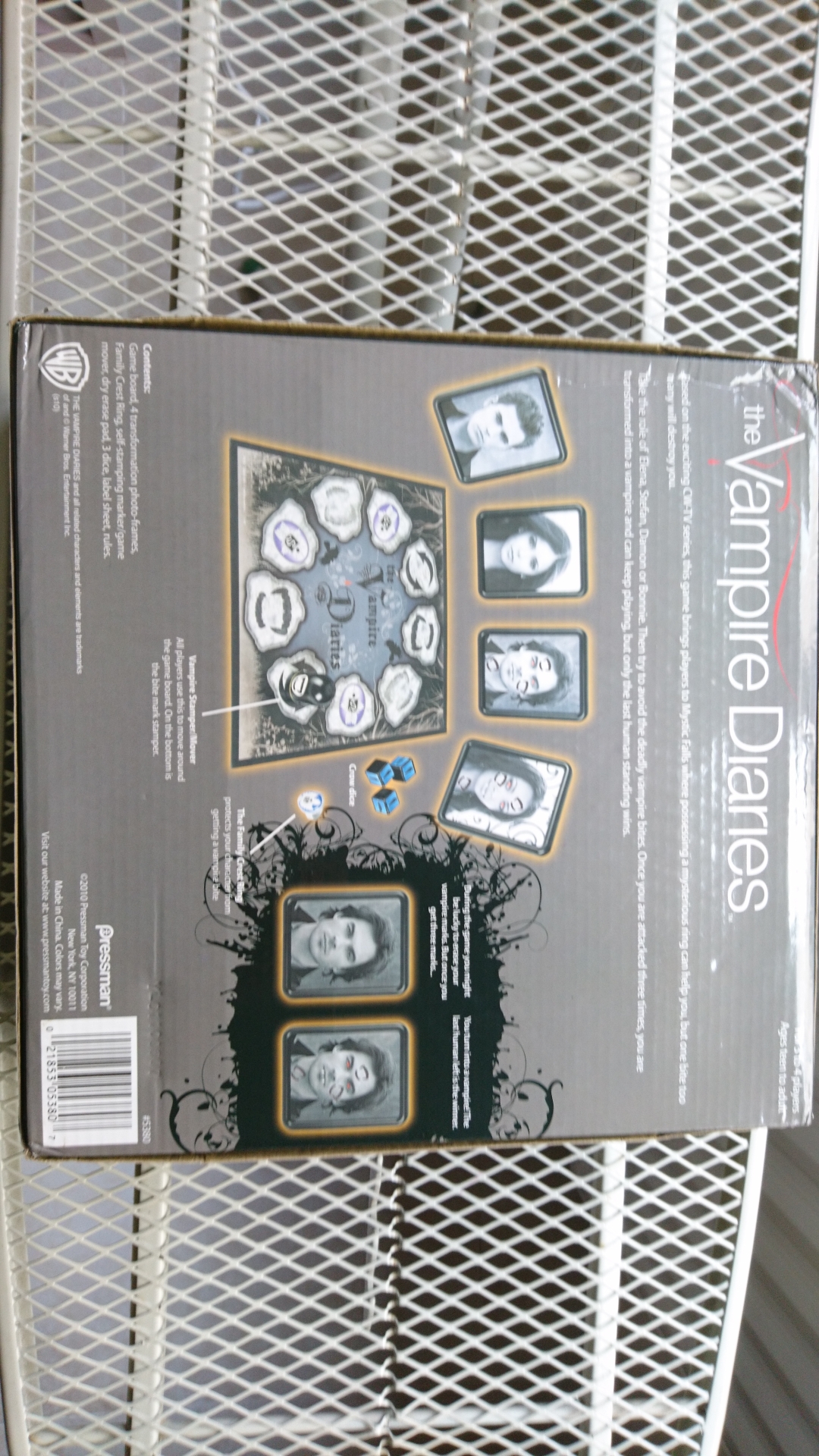 VAMPIRE DIARIES, BOARD GAME, لعبة مسلية لكسر الروتين وجمع الأصدقاء                                            


	 				لا تنسَ أنك شاهدت هذا الإعلان في عنكبوت...