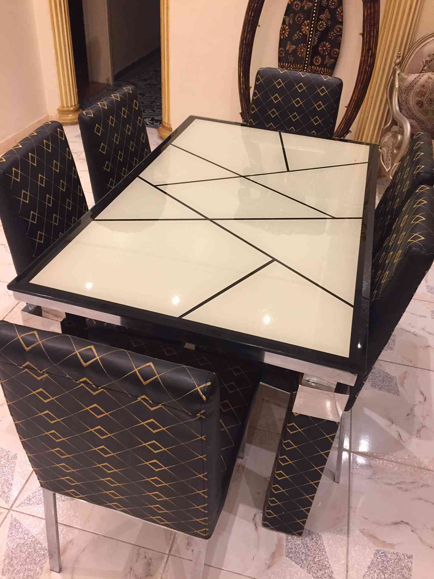 طاولة طعام                                            


	 				لا تنسَ أنك شاهدت هذا الإعلان في عنكبوت            
	 				
                                بحالللهههه ممممتتتااازززه جججدددااااا بقيم...