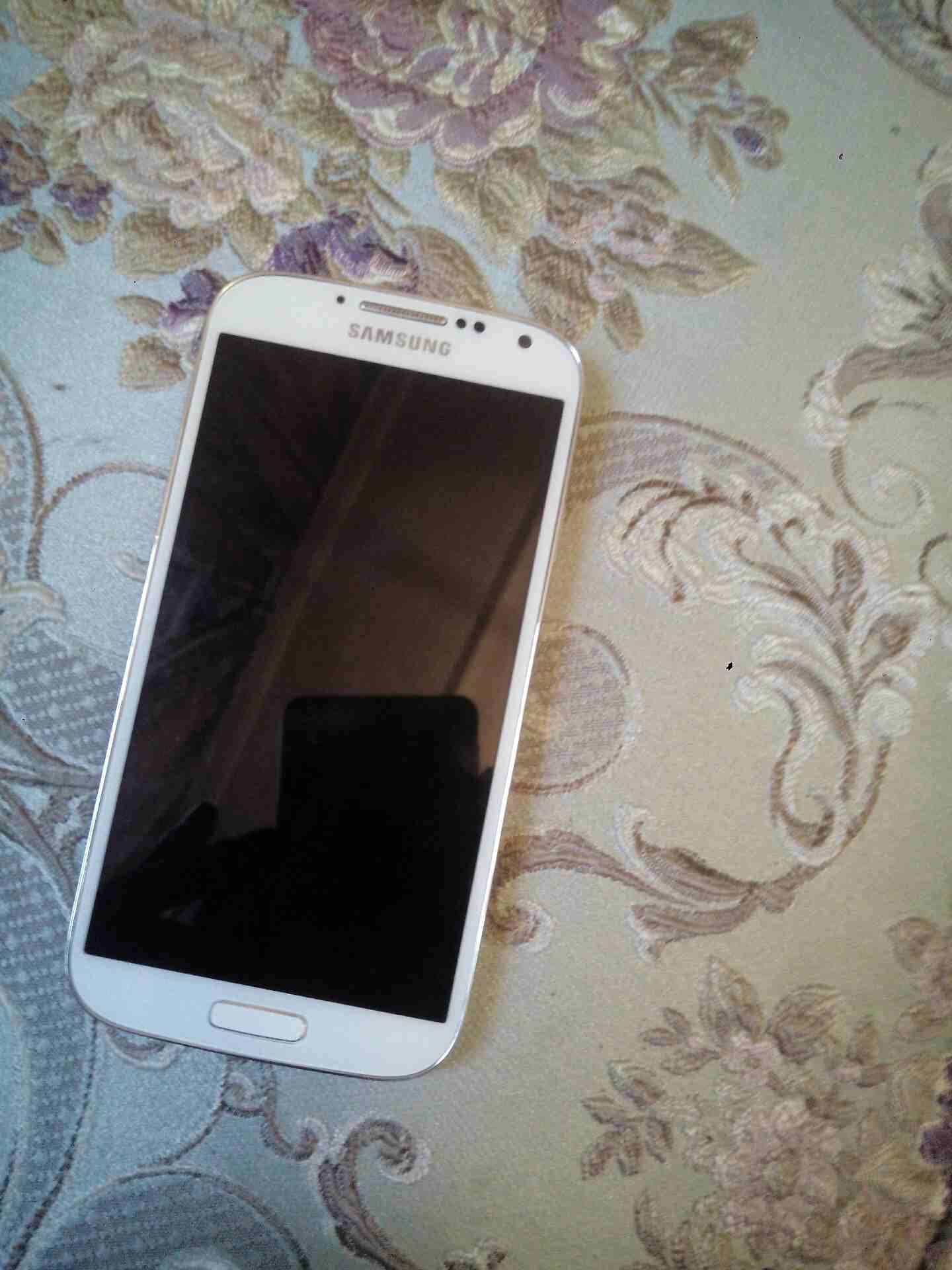 سامسونج S4 ( T-Mobile ) امريكي ومفتوح على الشبكة السعودية                                            


	 				لا تنسَ أنك شاهدت هذا الإعلان في عنكبوت...